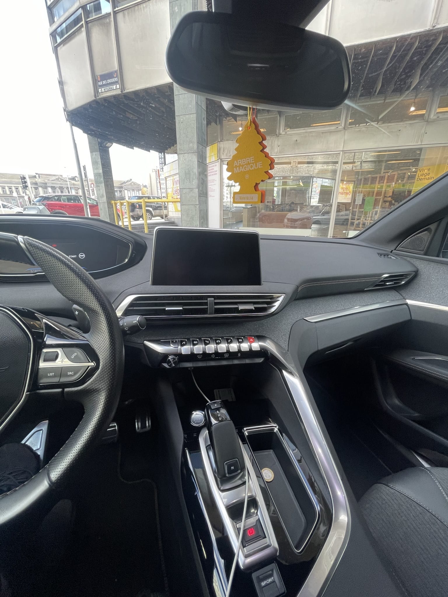 Peugeot 3008 with Cruise control