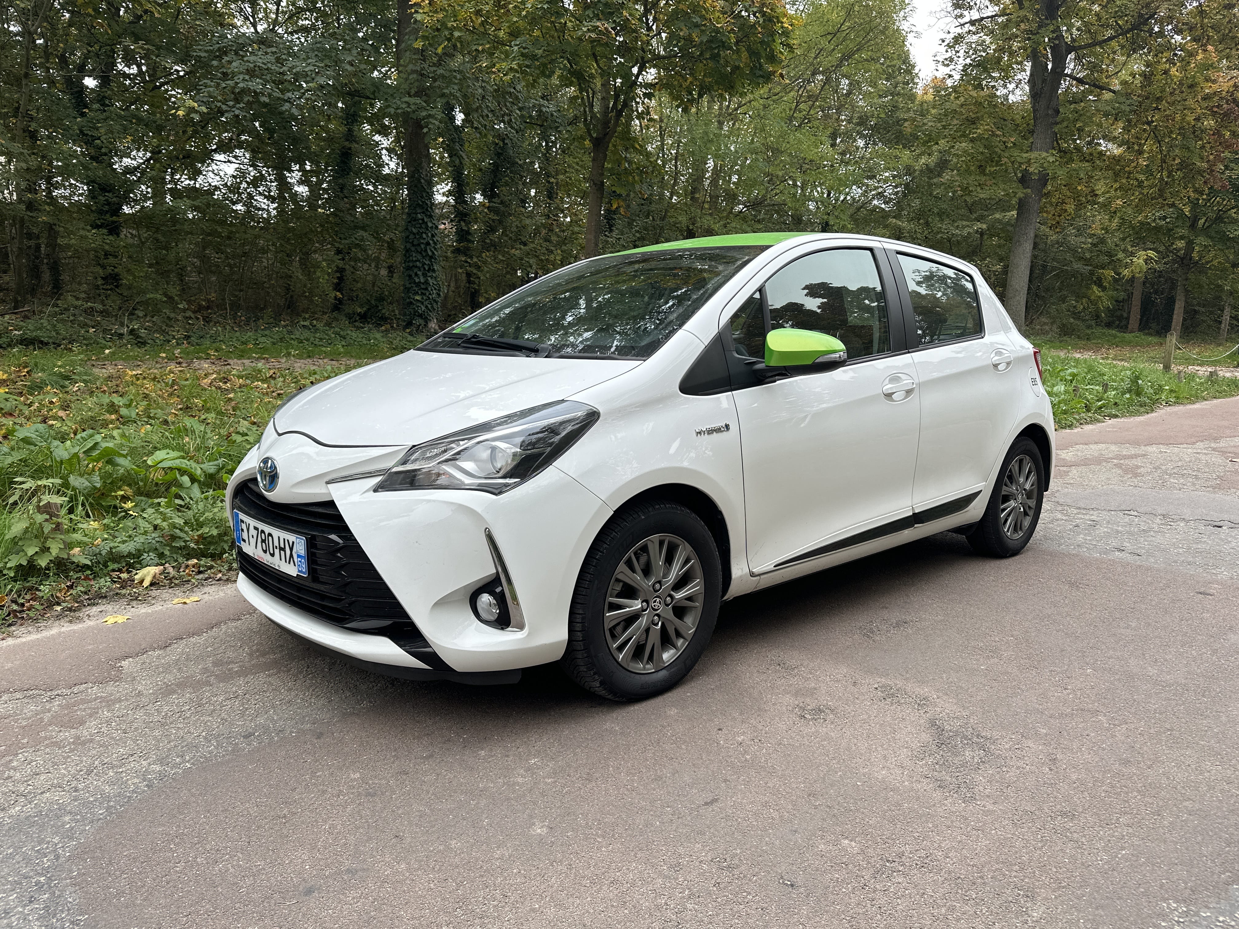 Toyota Yaris Hybride, 2018, Essence 95 / Électrique (hybride), automatique