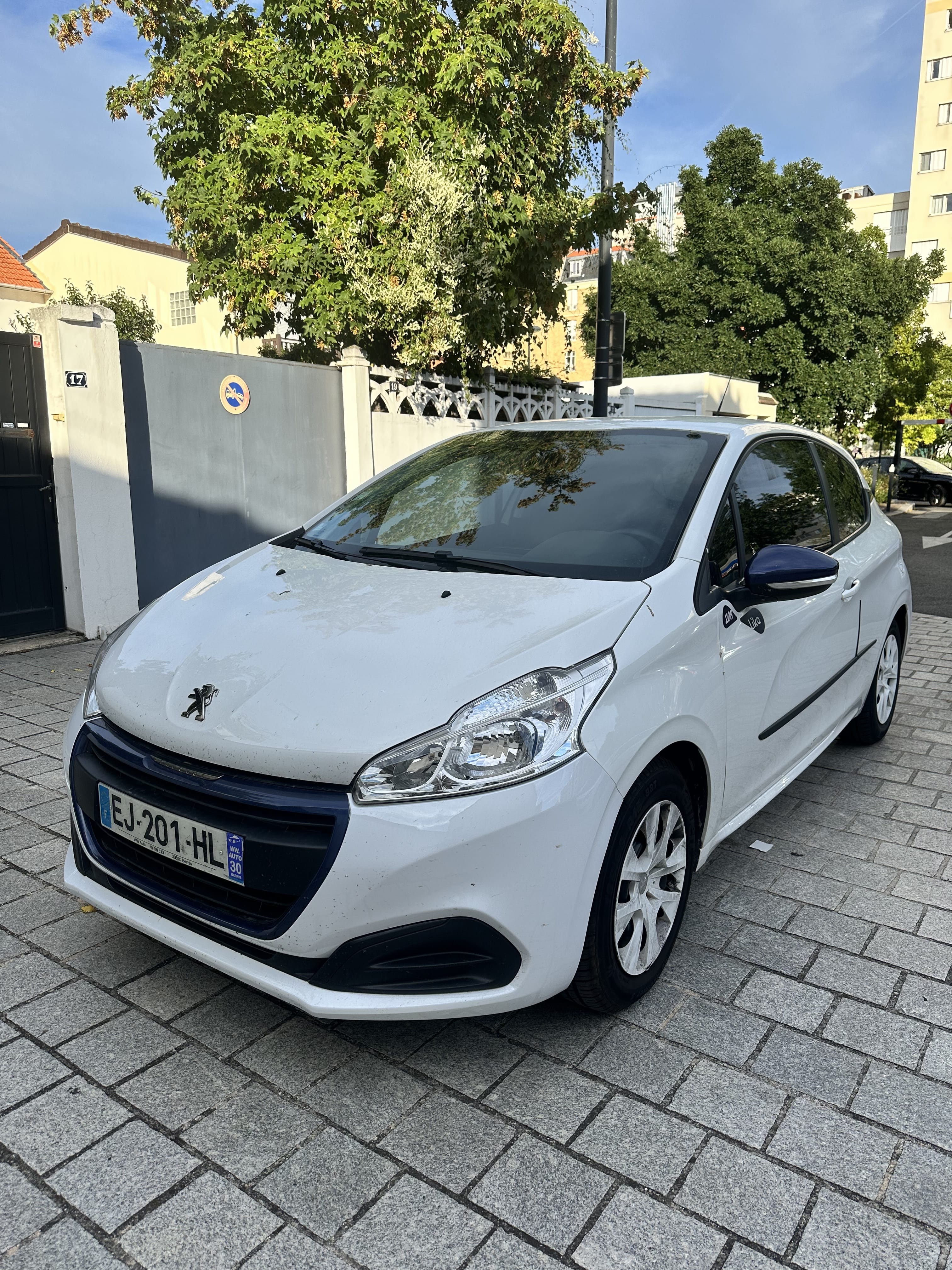Peugeot 208, 2017, Essence 95