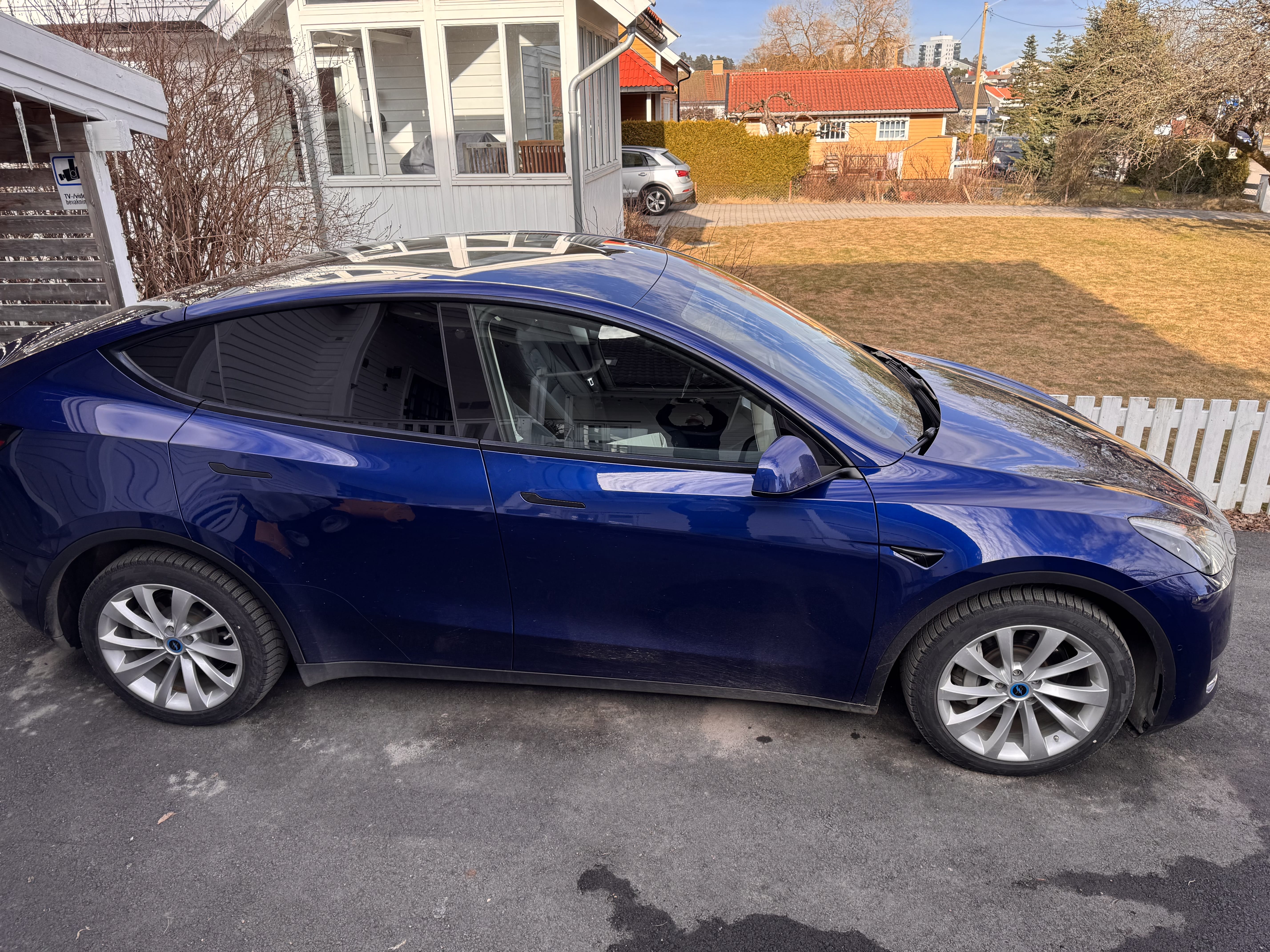 Tesla Model Y Long Range med GPS