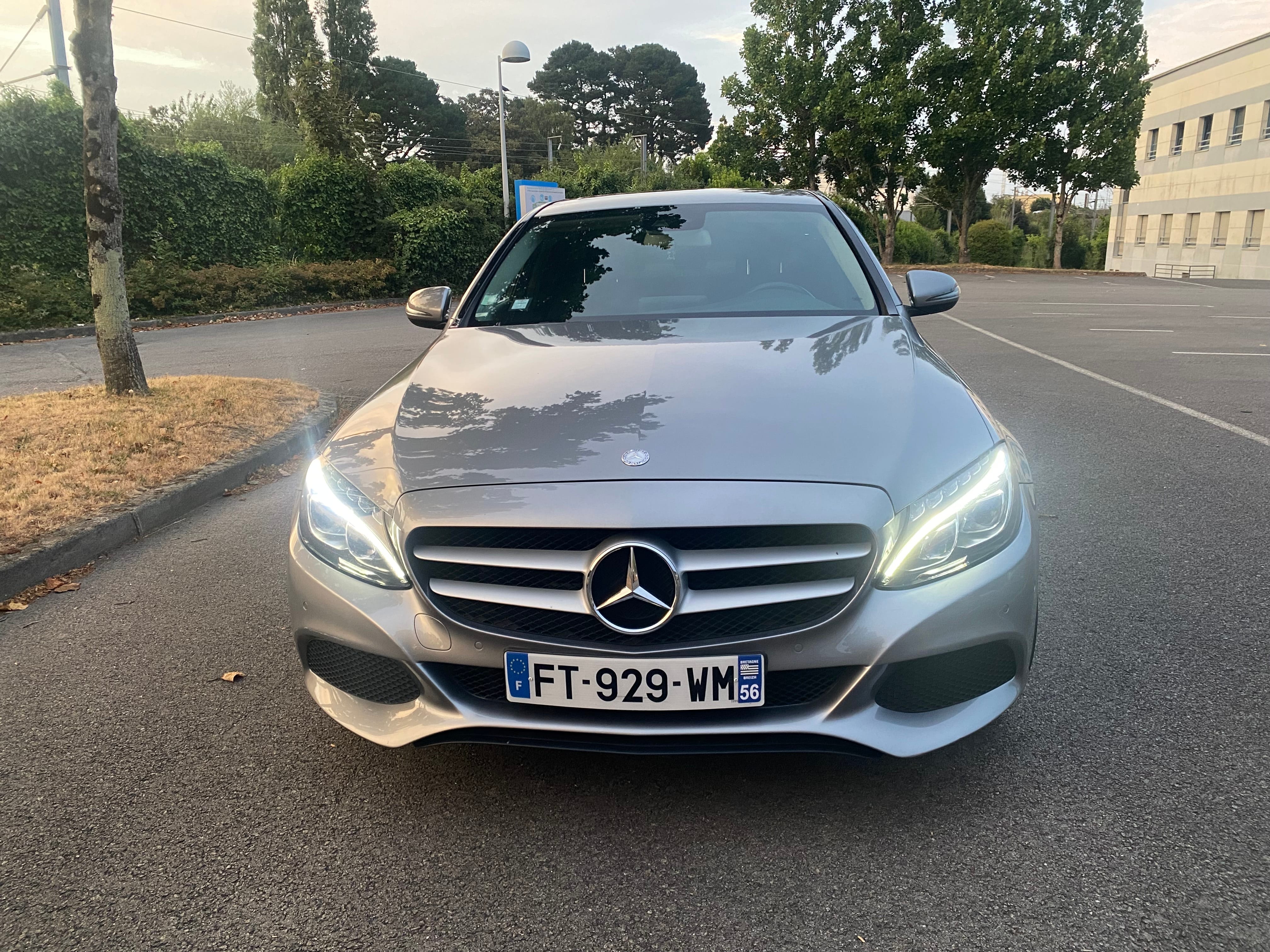 Mercedes-Benz Classe C avec GPS