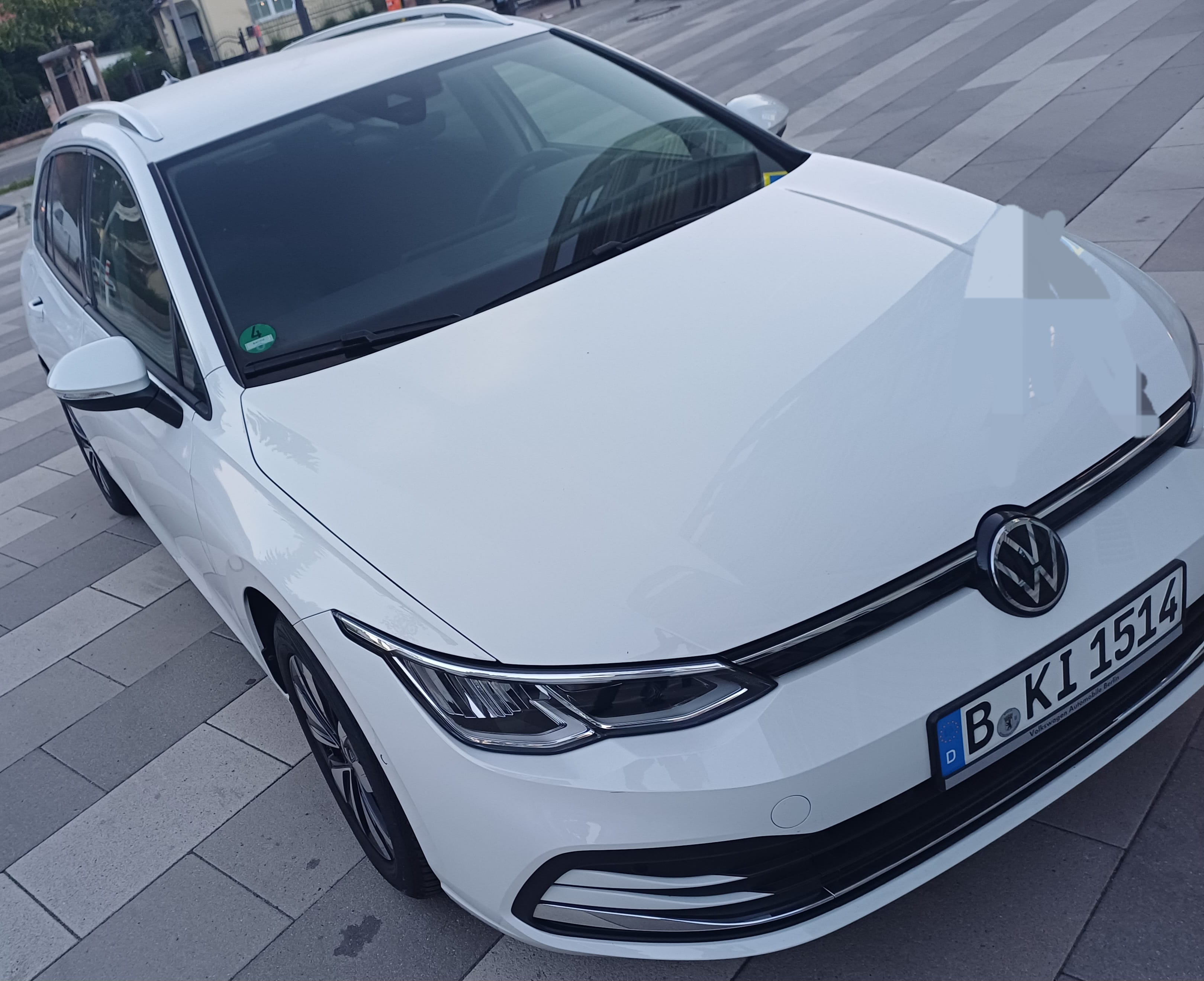 Volkswagen Golf Kombi, 2023, Super 95, Automatik