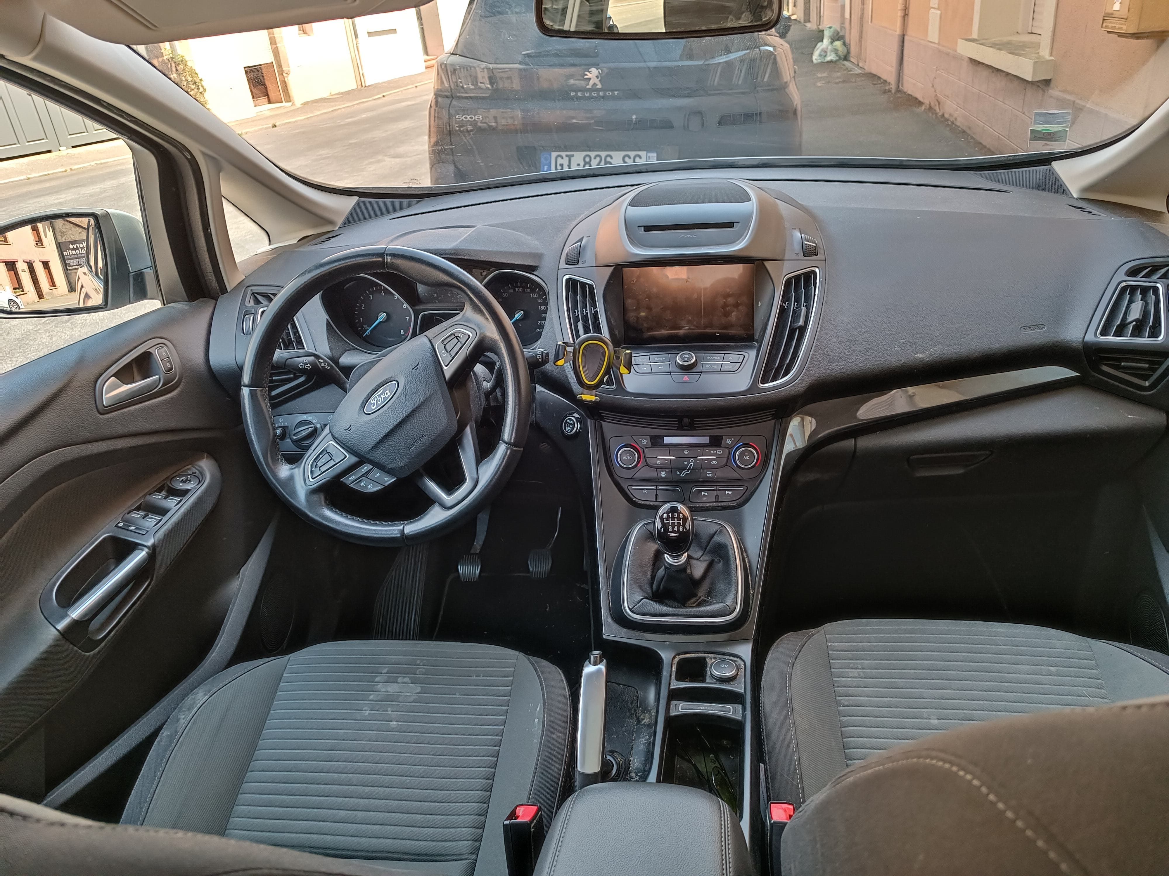 Ford Grand C-Max avec GPS