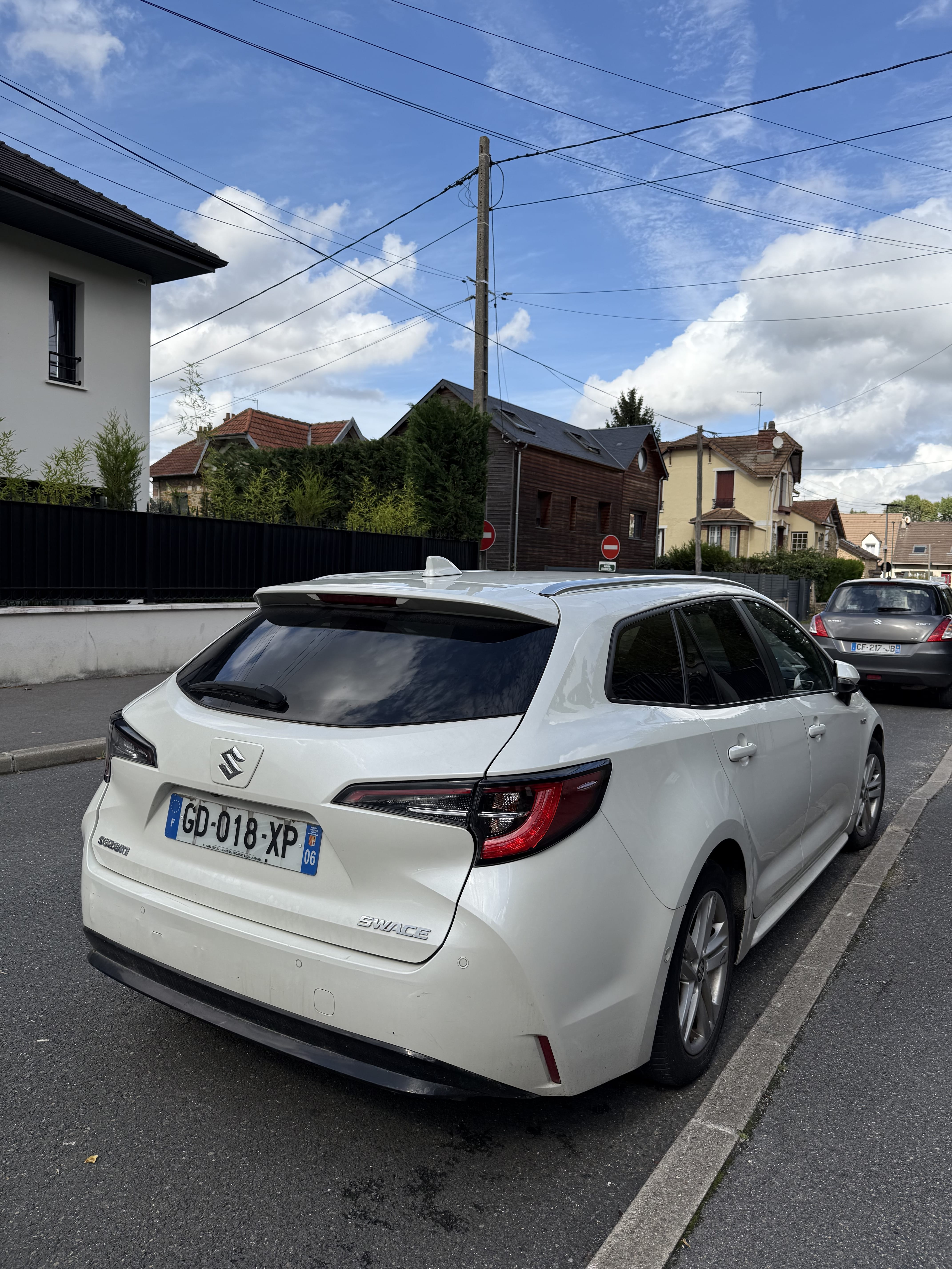 Suzuki Swace avec Climatisation