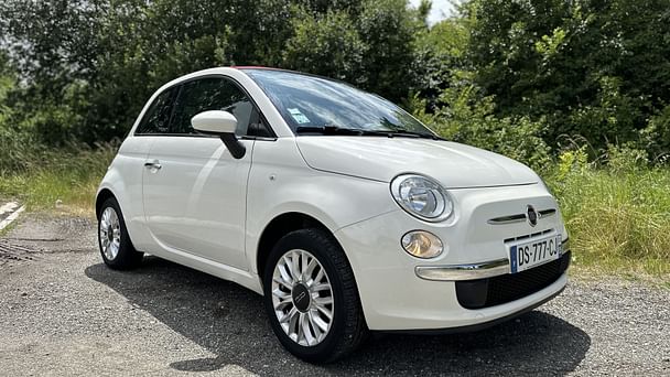 Fiat 500 C Louez la Fiat 500 Cabriolet – Élégance, Maniabilité et Plaisir de Conduite !