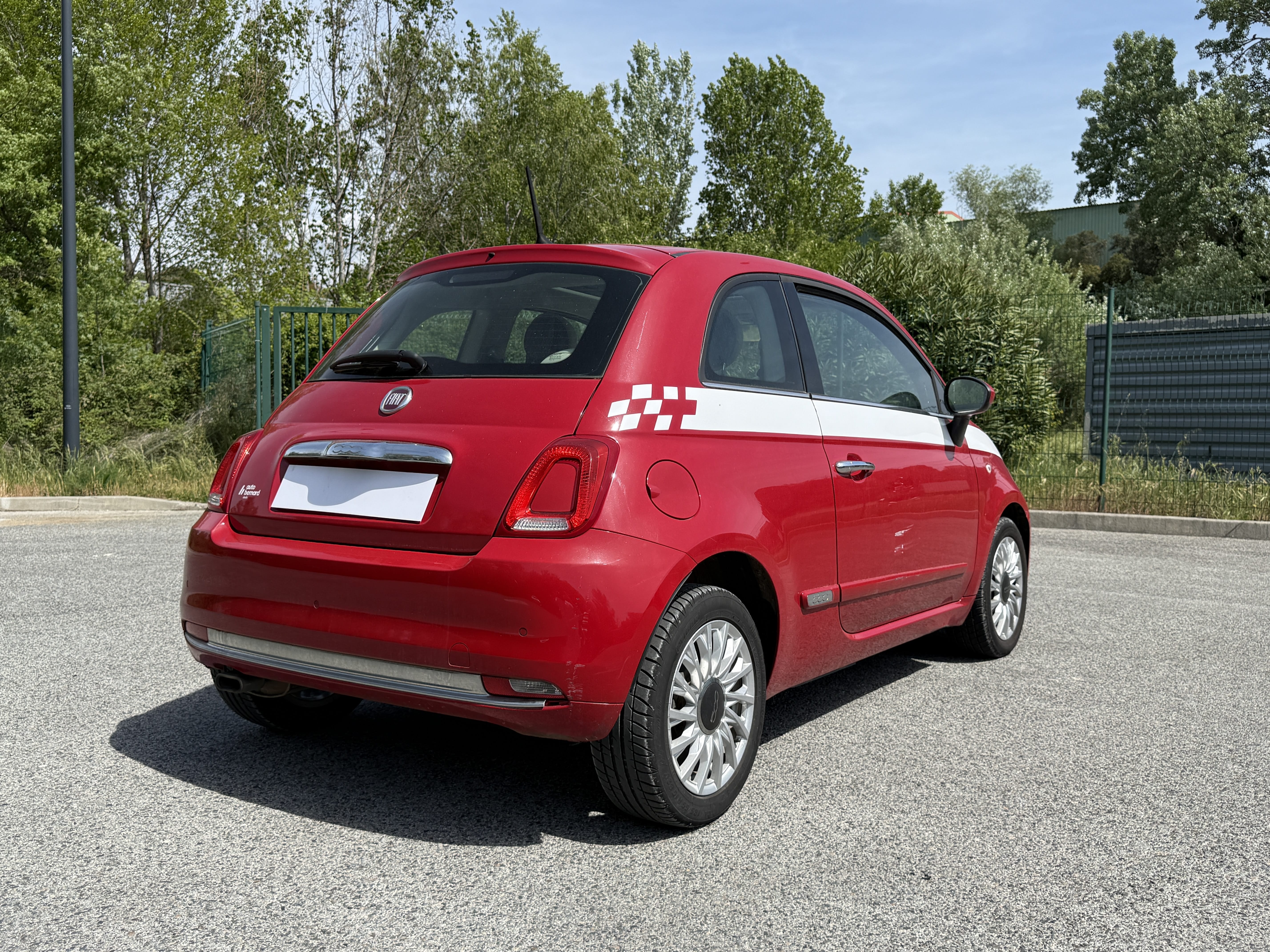Fiat 500 mit Navigationsgerät