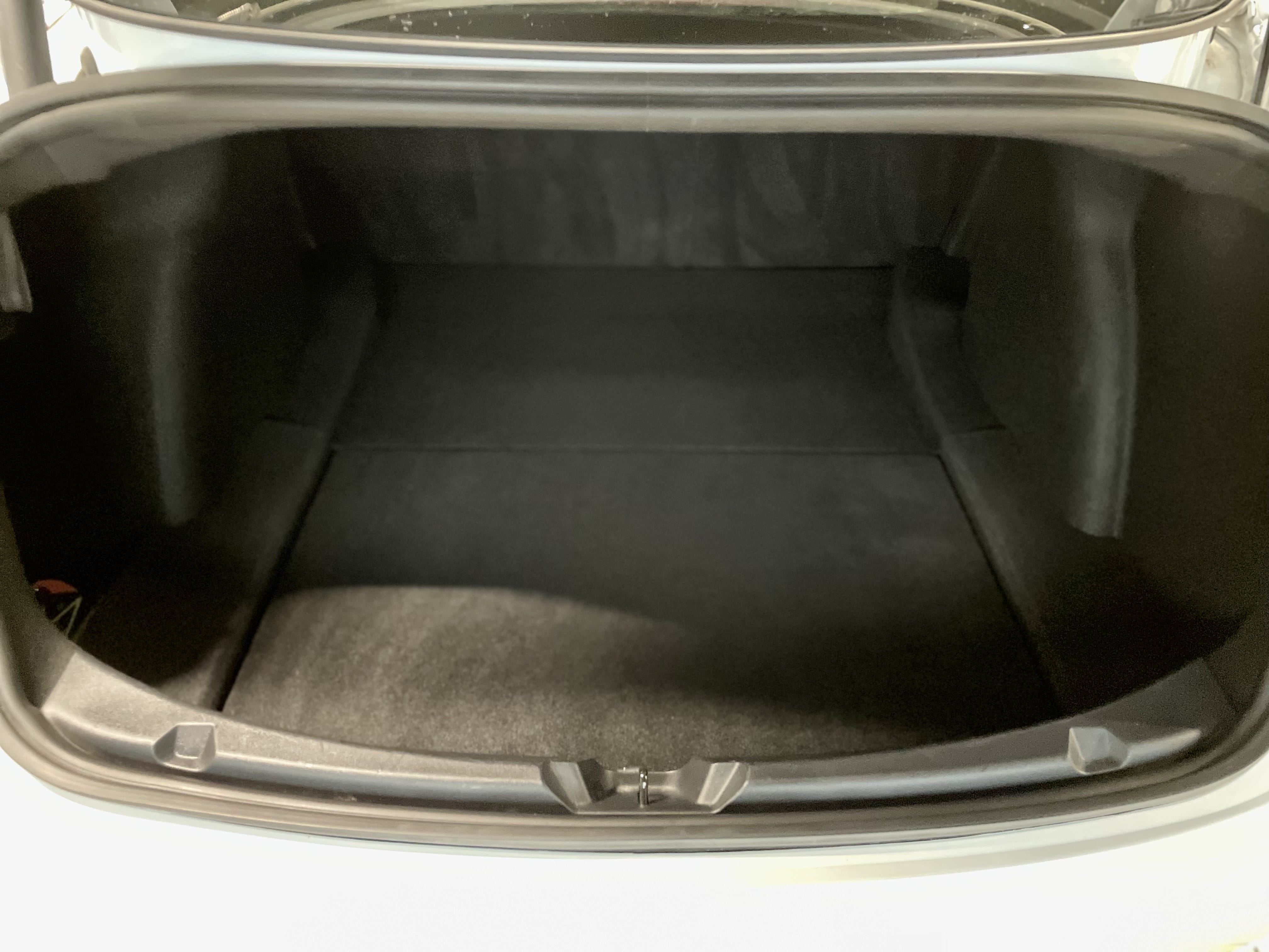 Tesla Model 3 met Vierwielaandrijving