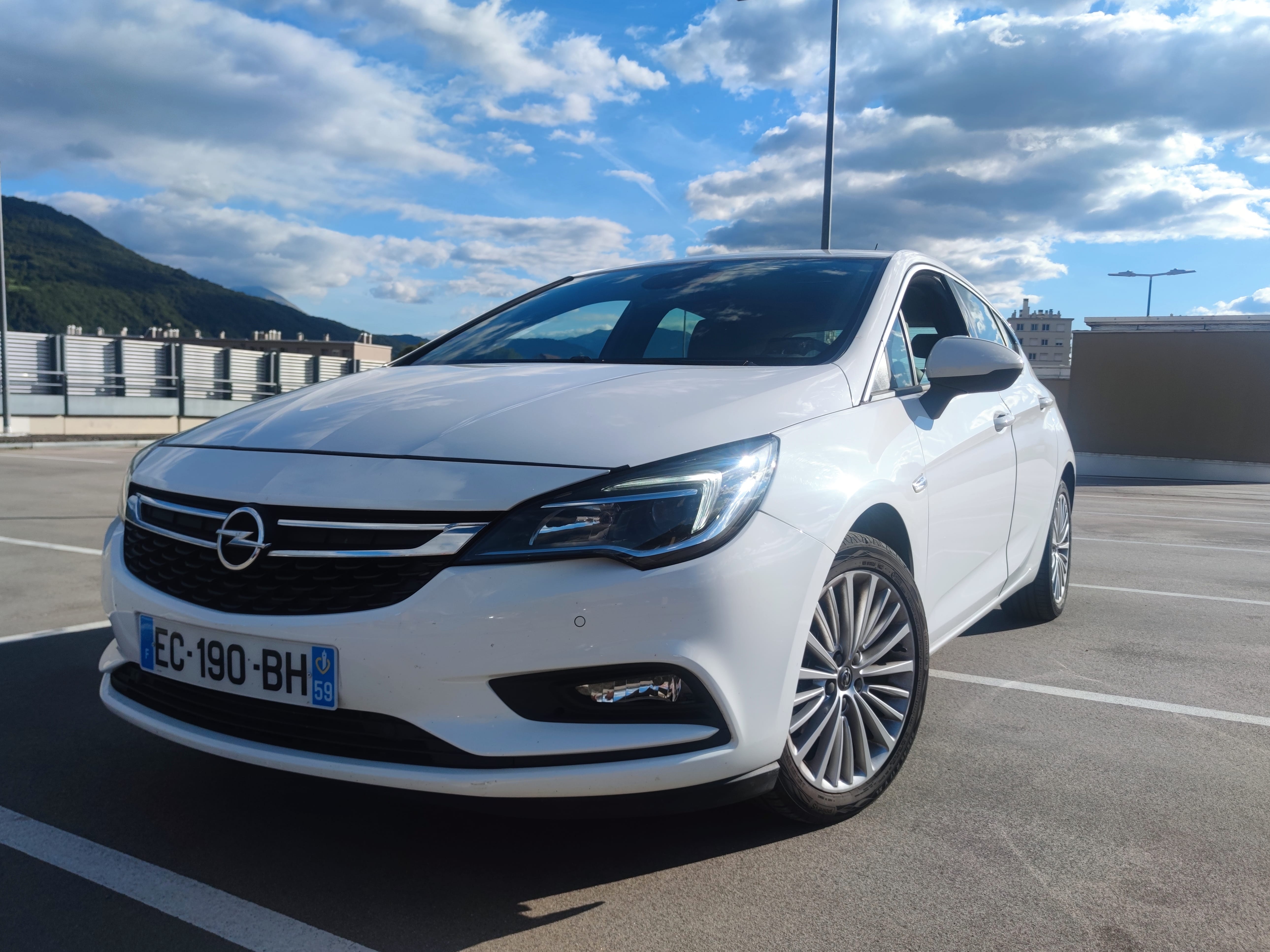 Opel Astra Innovation, 2016, Essence 98