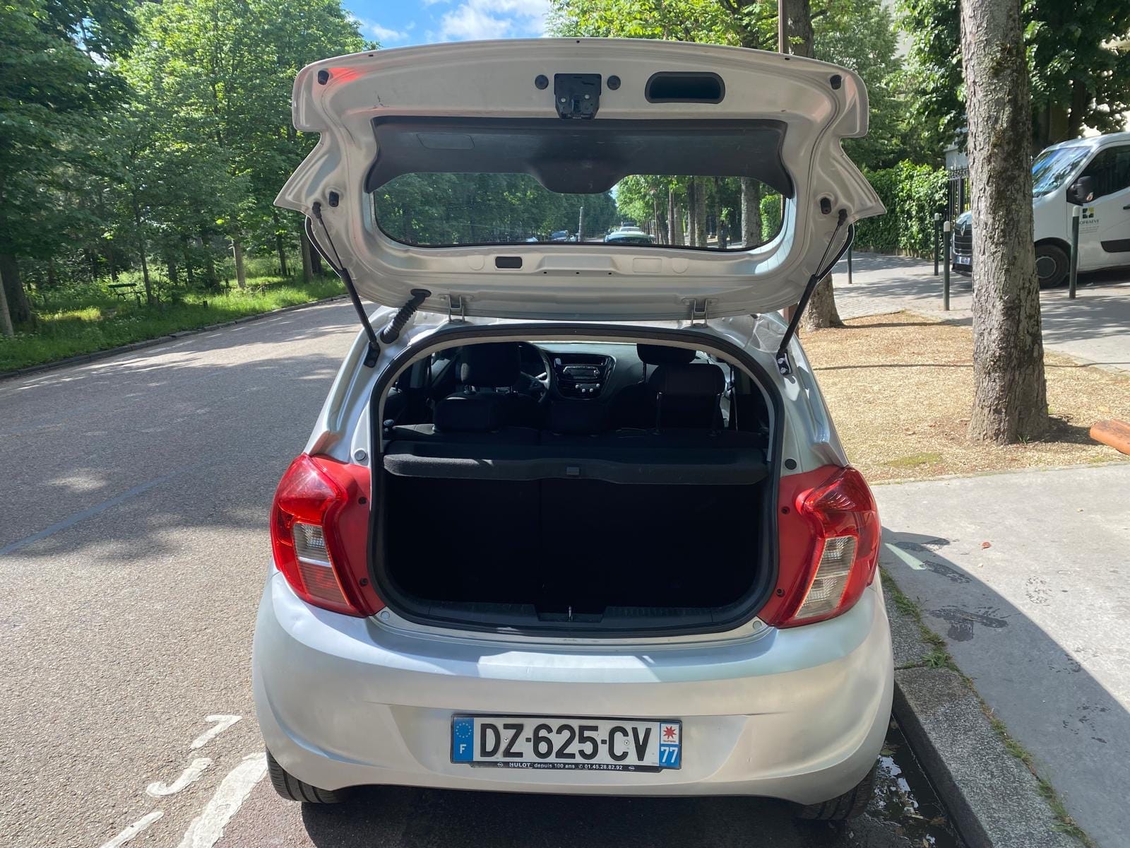Opel Karl avec Autoradio