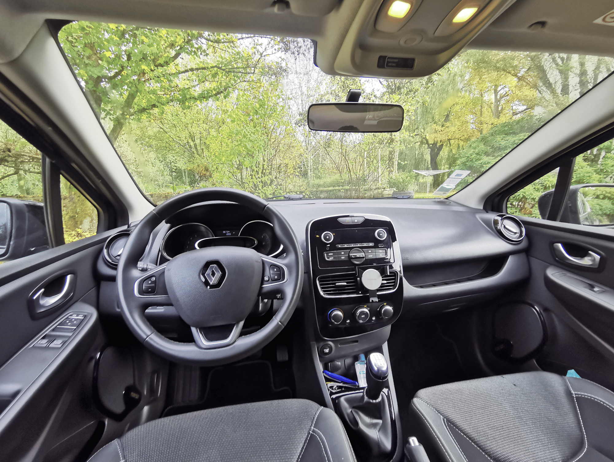 Renault Clio avec Siège bébé