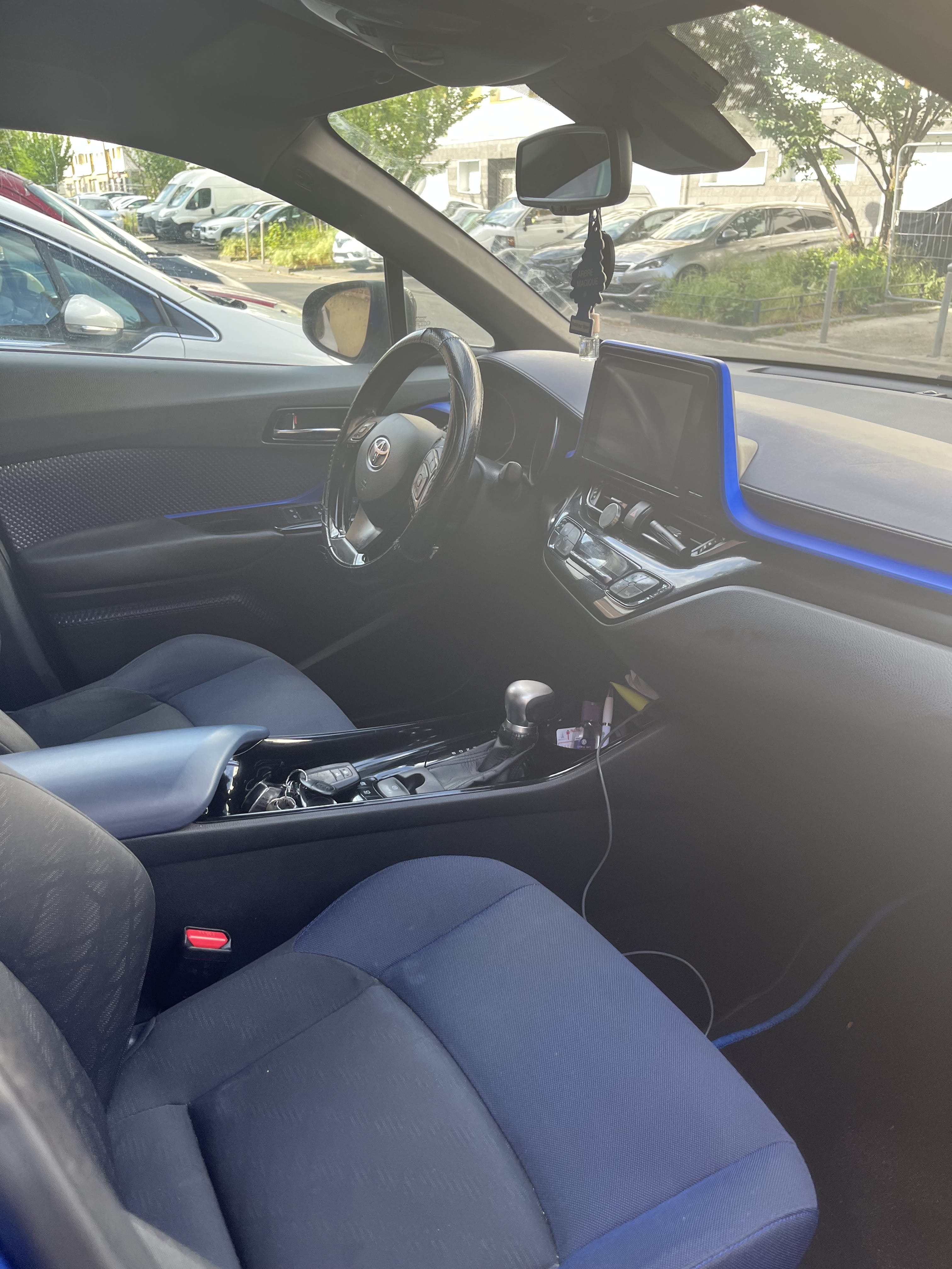 Toyota C-HR Hybrid