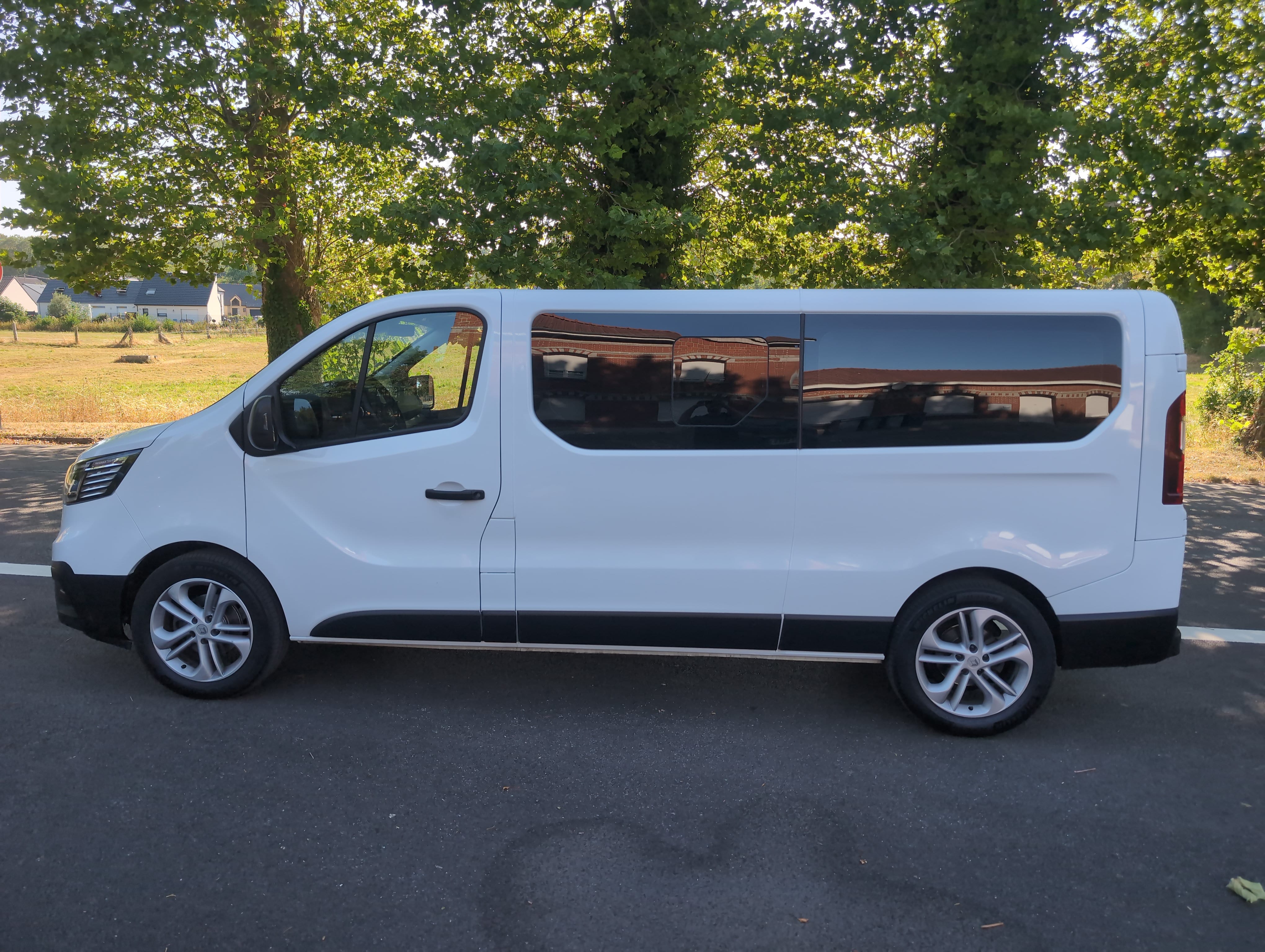 Renault Trafic Passenger L2H1 9places avec Climatisation