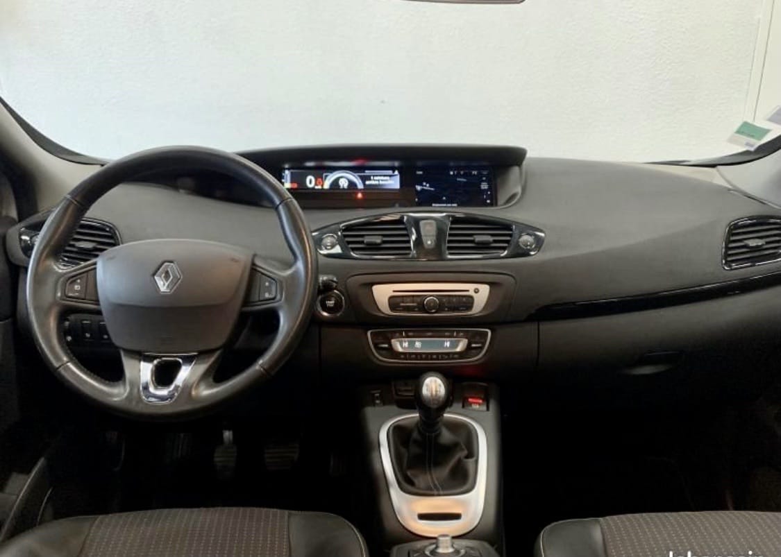 Renault Grand Scenic Spacieux & Confortable avec GPS