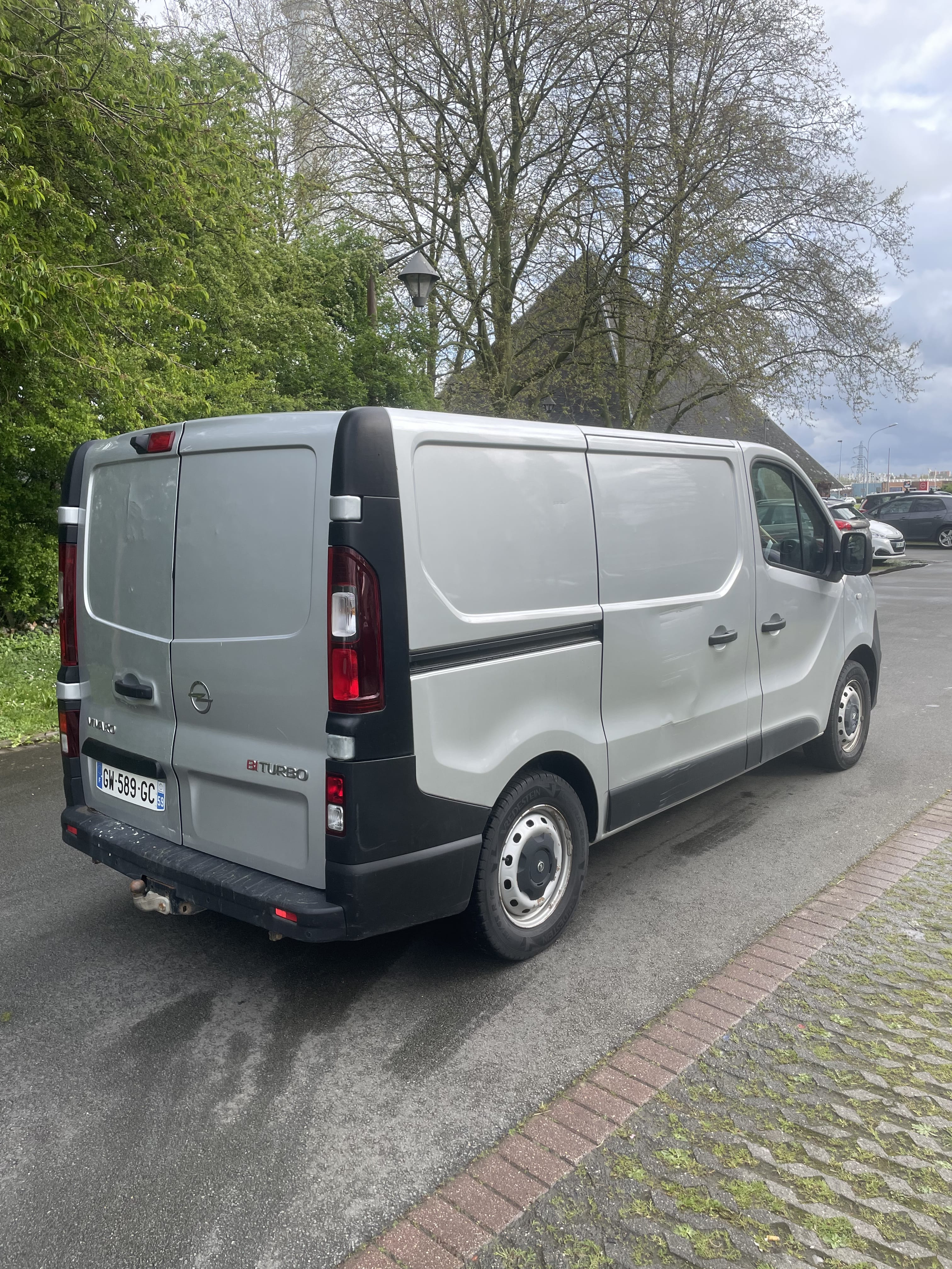 Opel Vivaro avec GPS