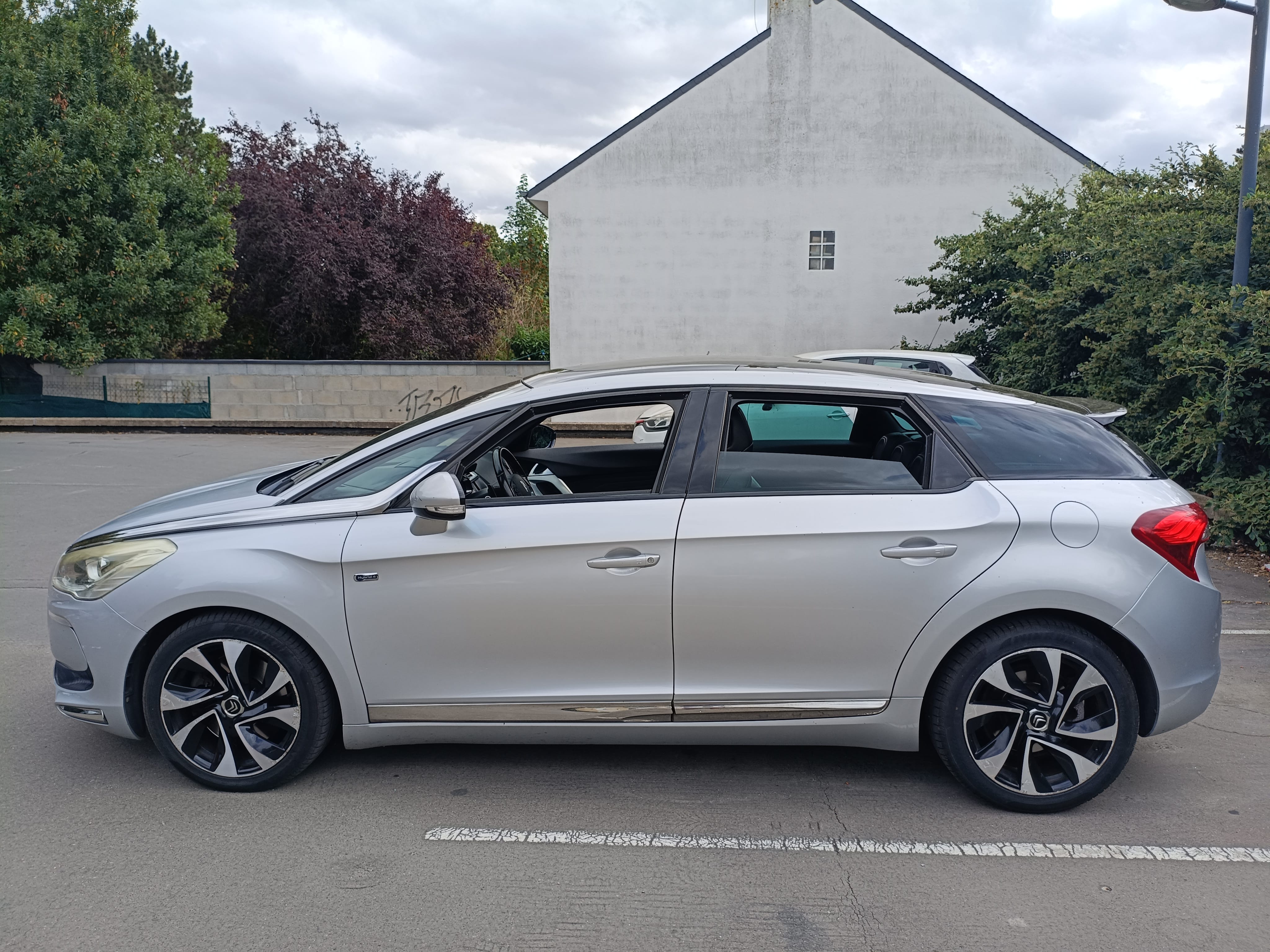 Citroen DS5 with Air conditioning