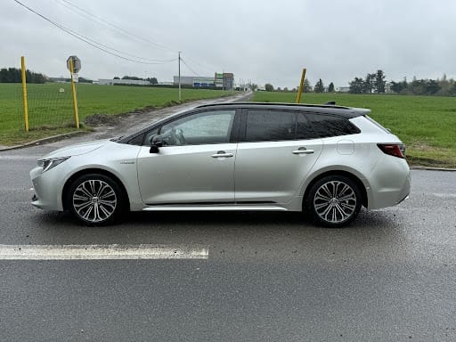 Toyota Corolla Break Hybride avec Climatisation