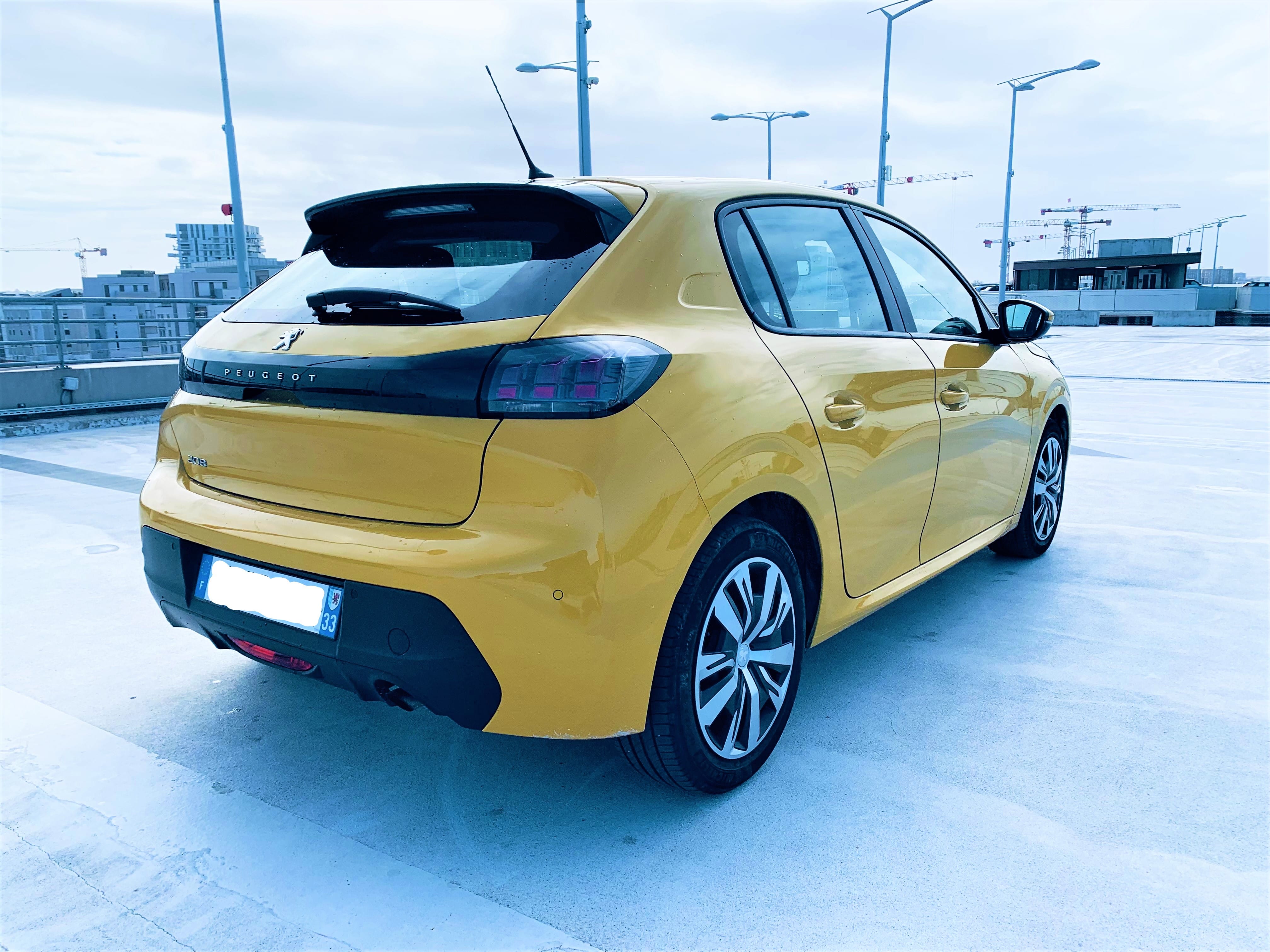 Peugeot 208 II Active 5 portes (Gare de Bordeaux) 954 avec GPS