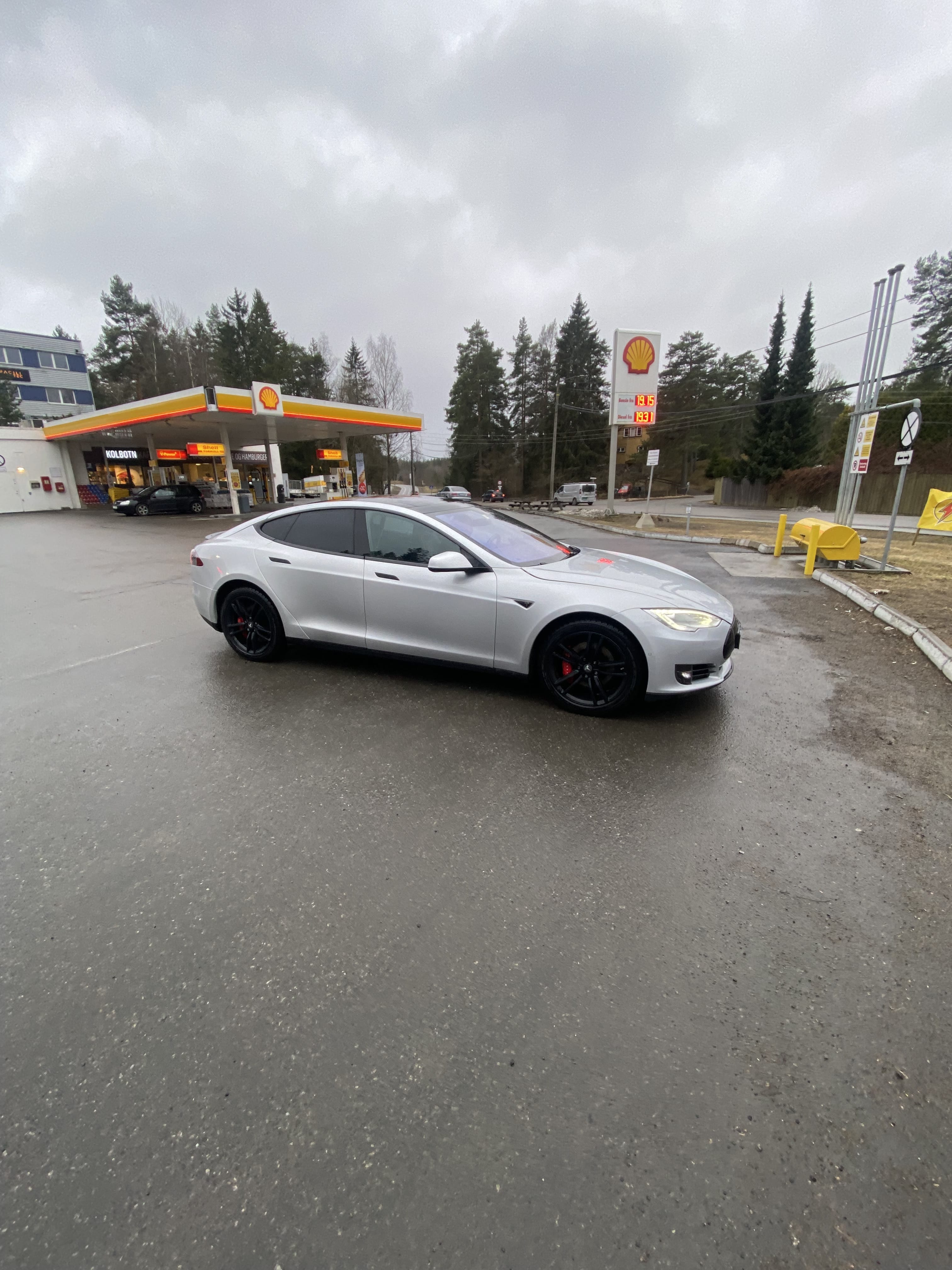 Tesla Model S P85D Gratis lading with Air conditioning