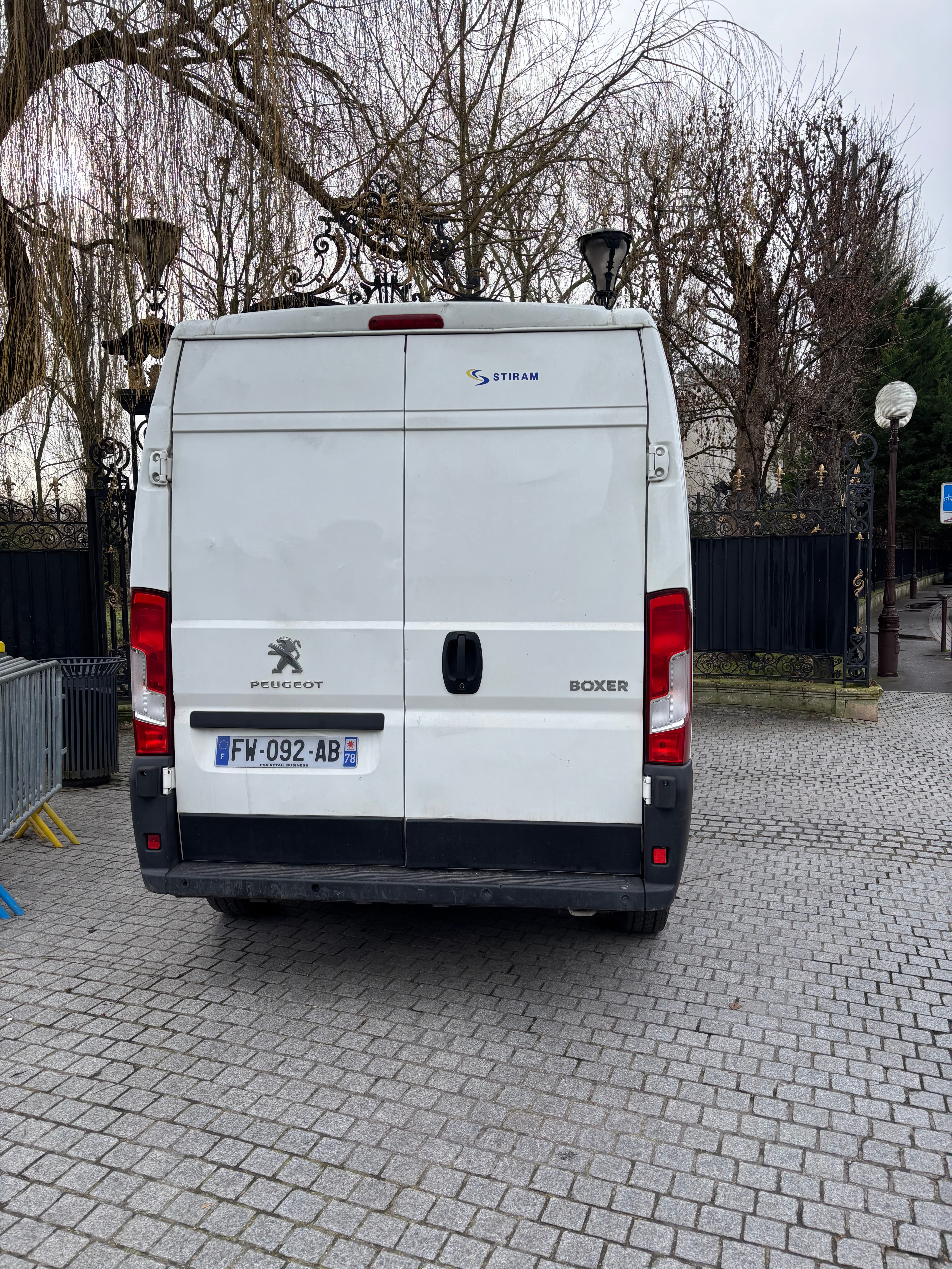 Peugeot Boxer 12m3 avec Audio Bluetooth