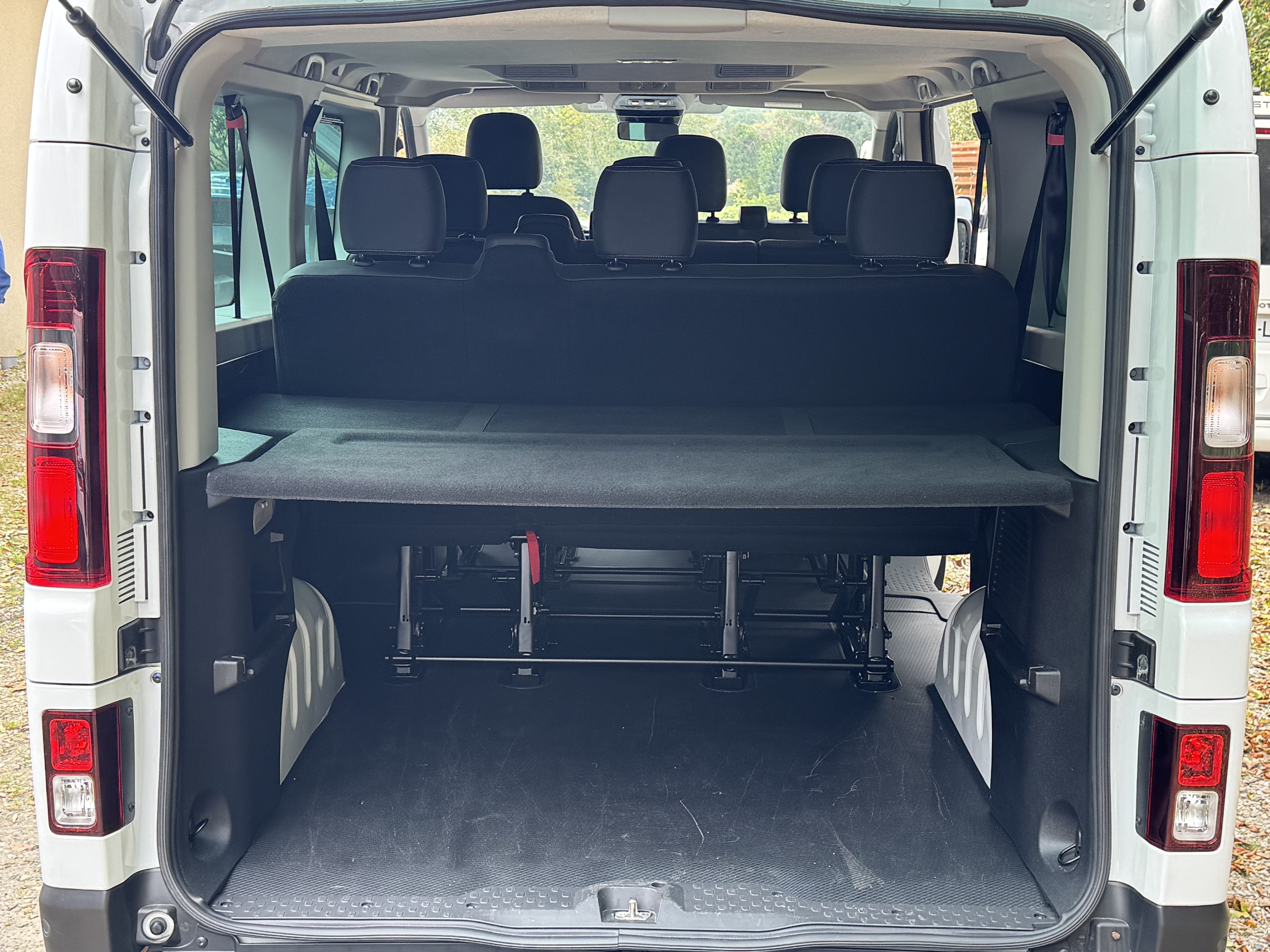 Renault Trafic Passenger Minibus 9 places avec Android Auto