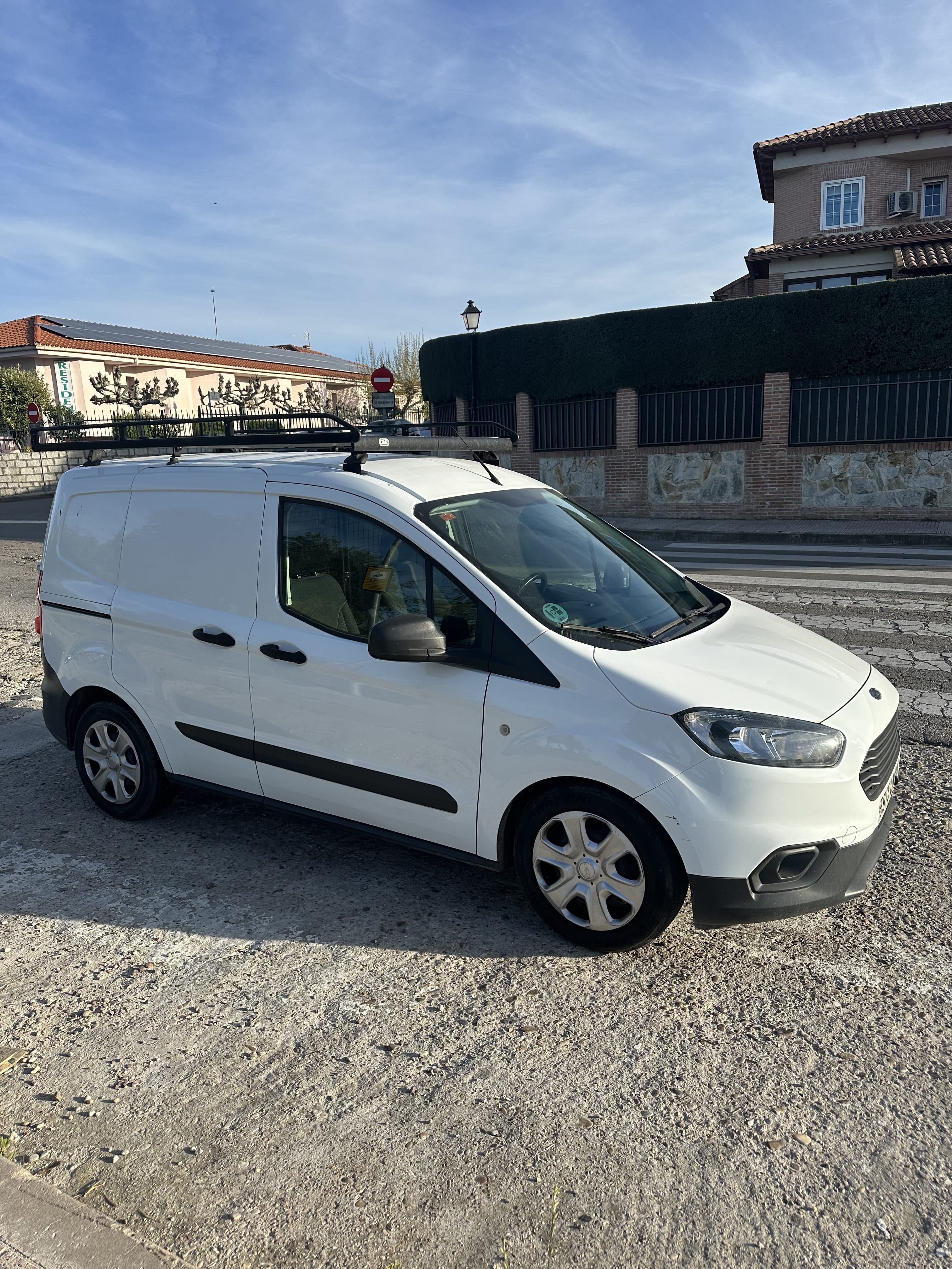 Ford Tourneo Courier, 2021, Diesel