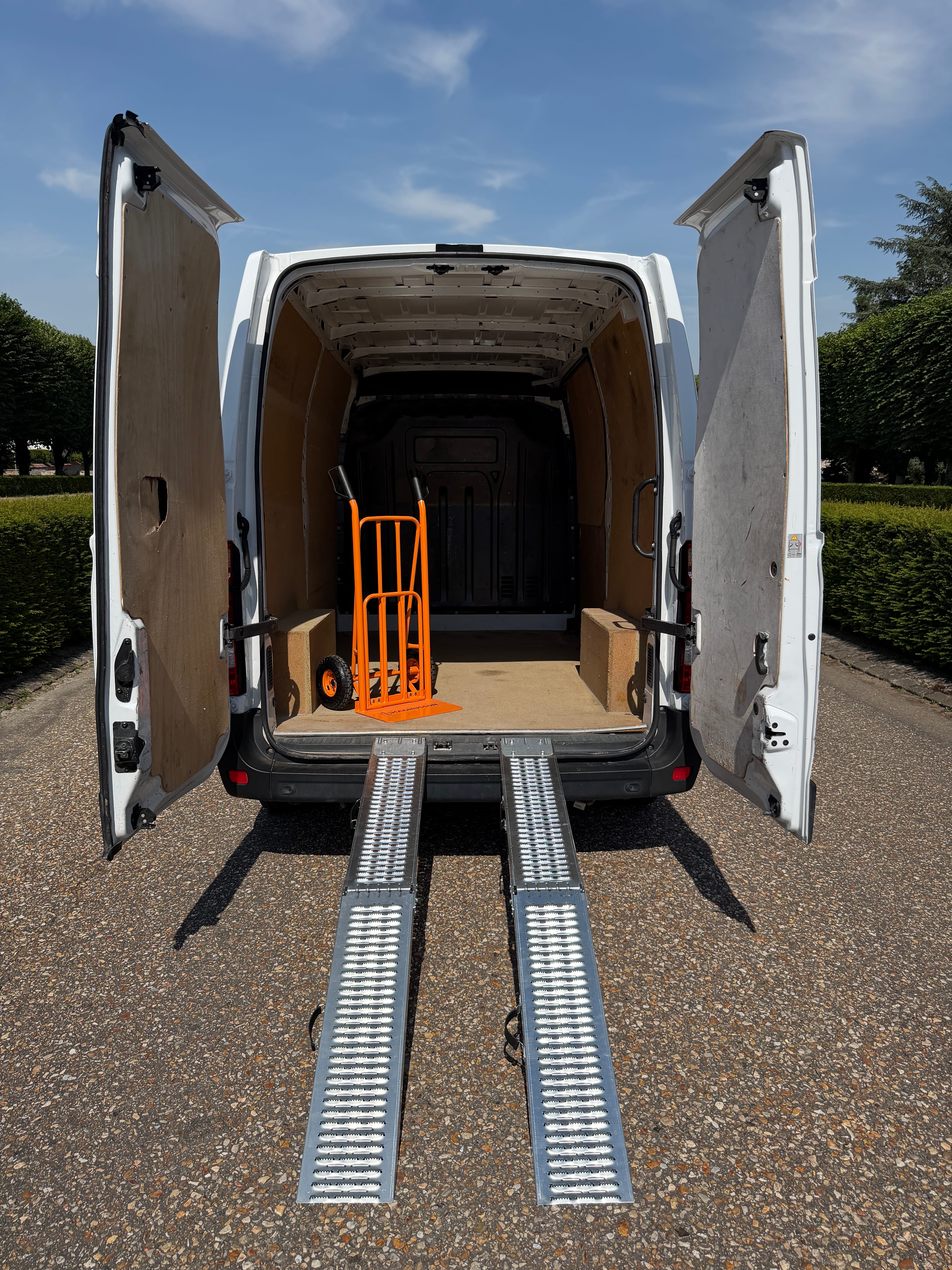 Nissan NV400 avec Régulateur de vitesse