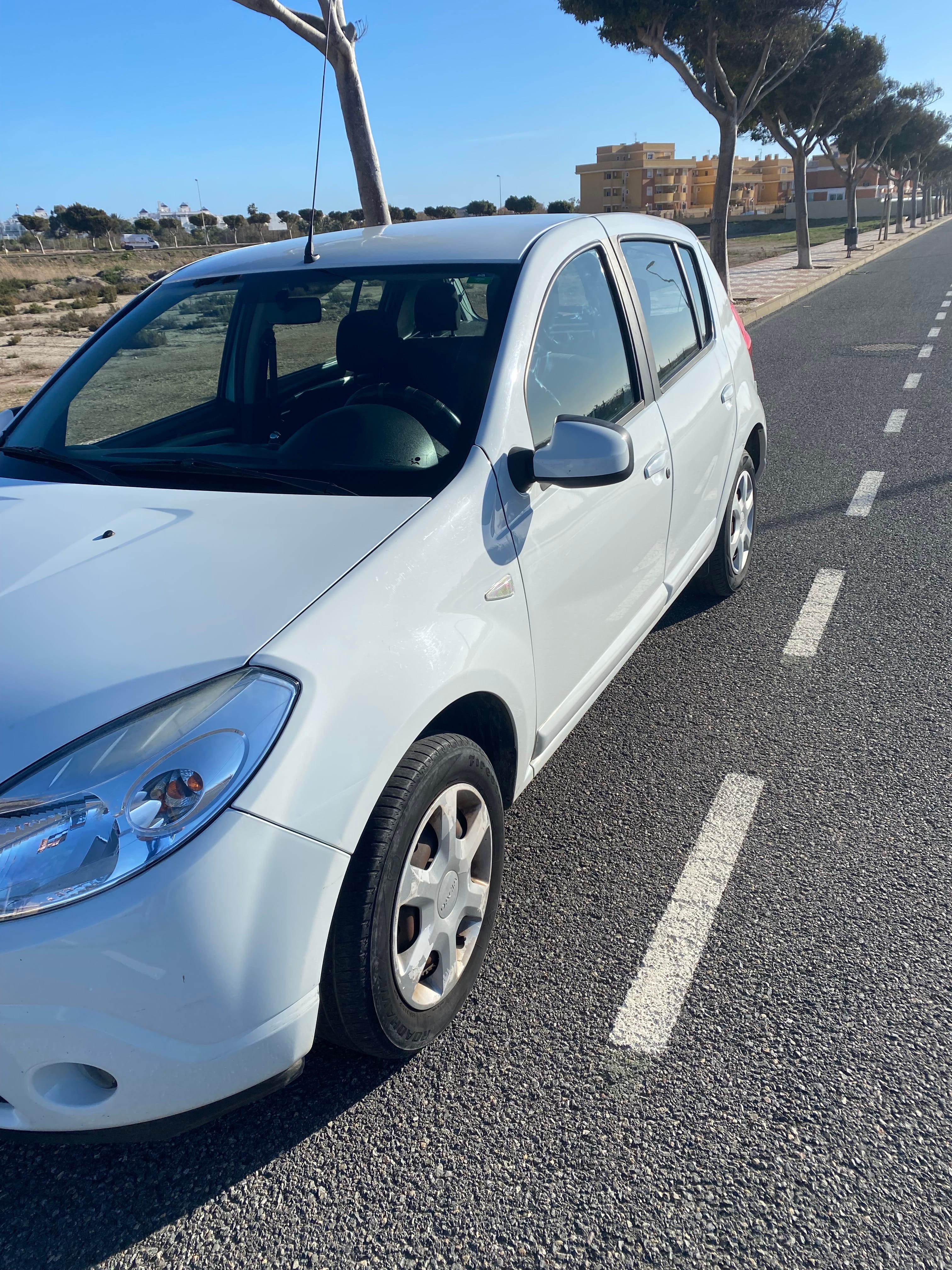 Dacia Sandero Essential, 2012, Gasolina 98