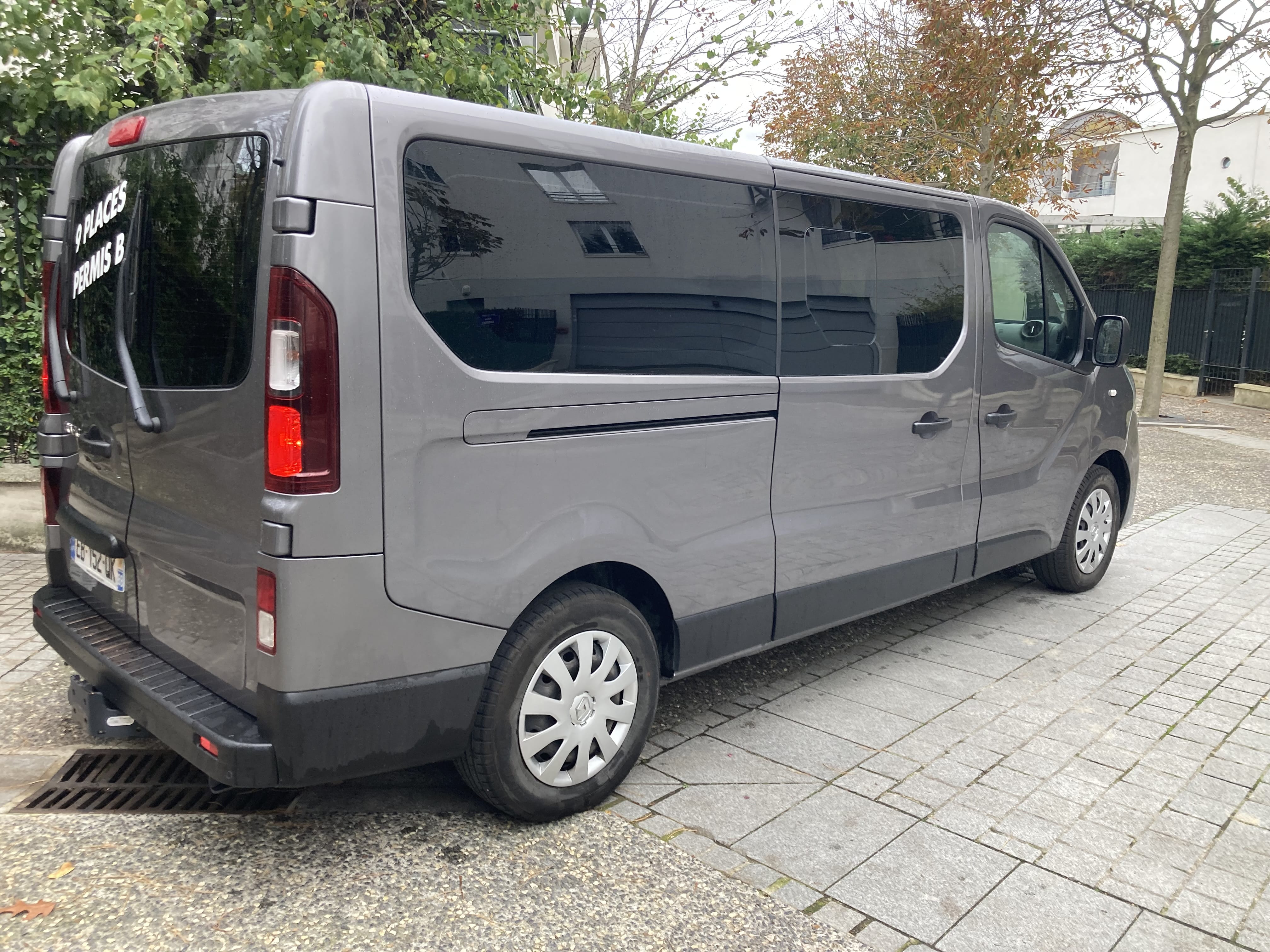 Renault Trafic Passenger  Pneus neiges 1.6 HDI 9 Places et Grand coffre avec GPS