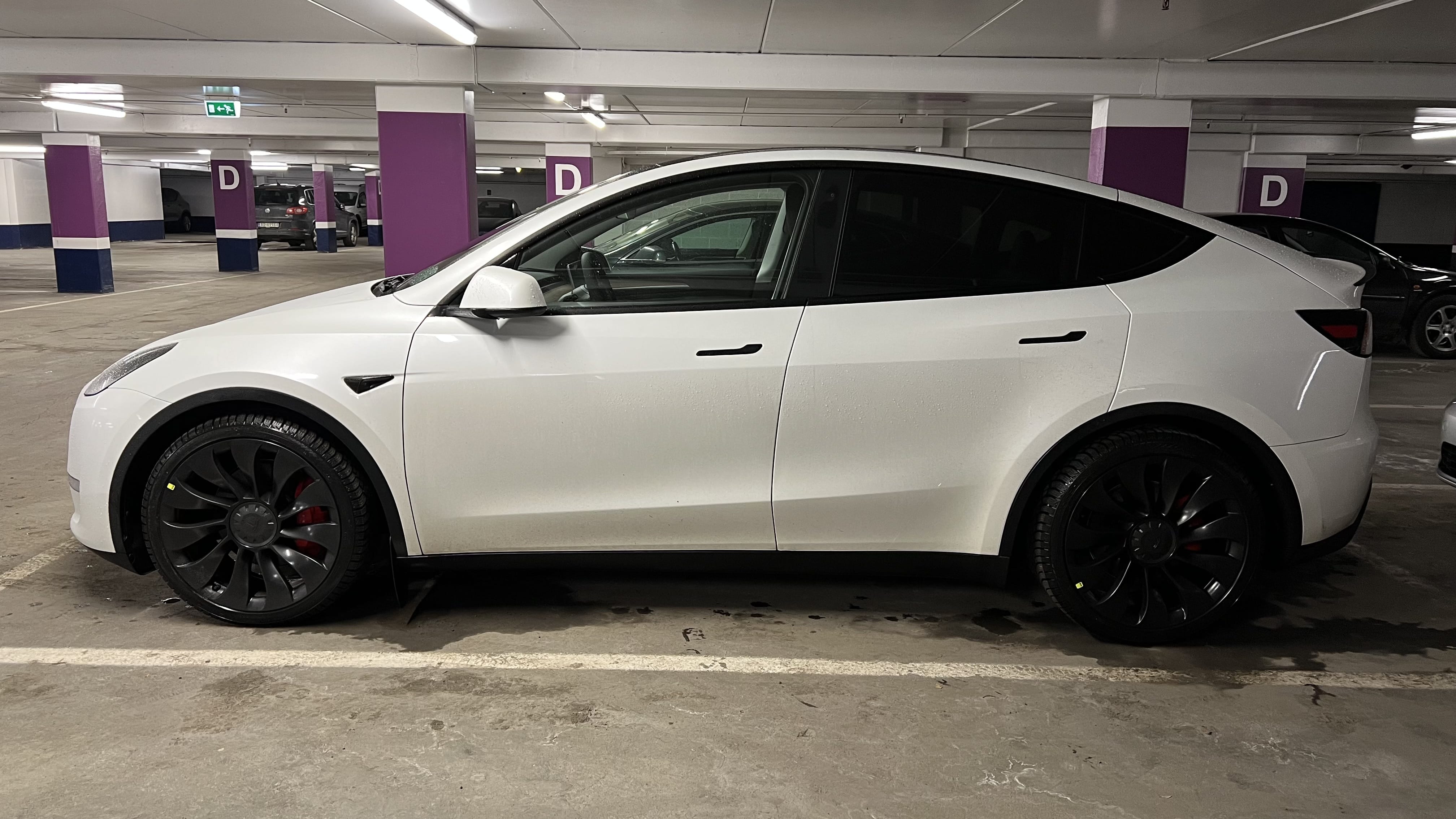 Tesla Model Y Performance with Air conditioning