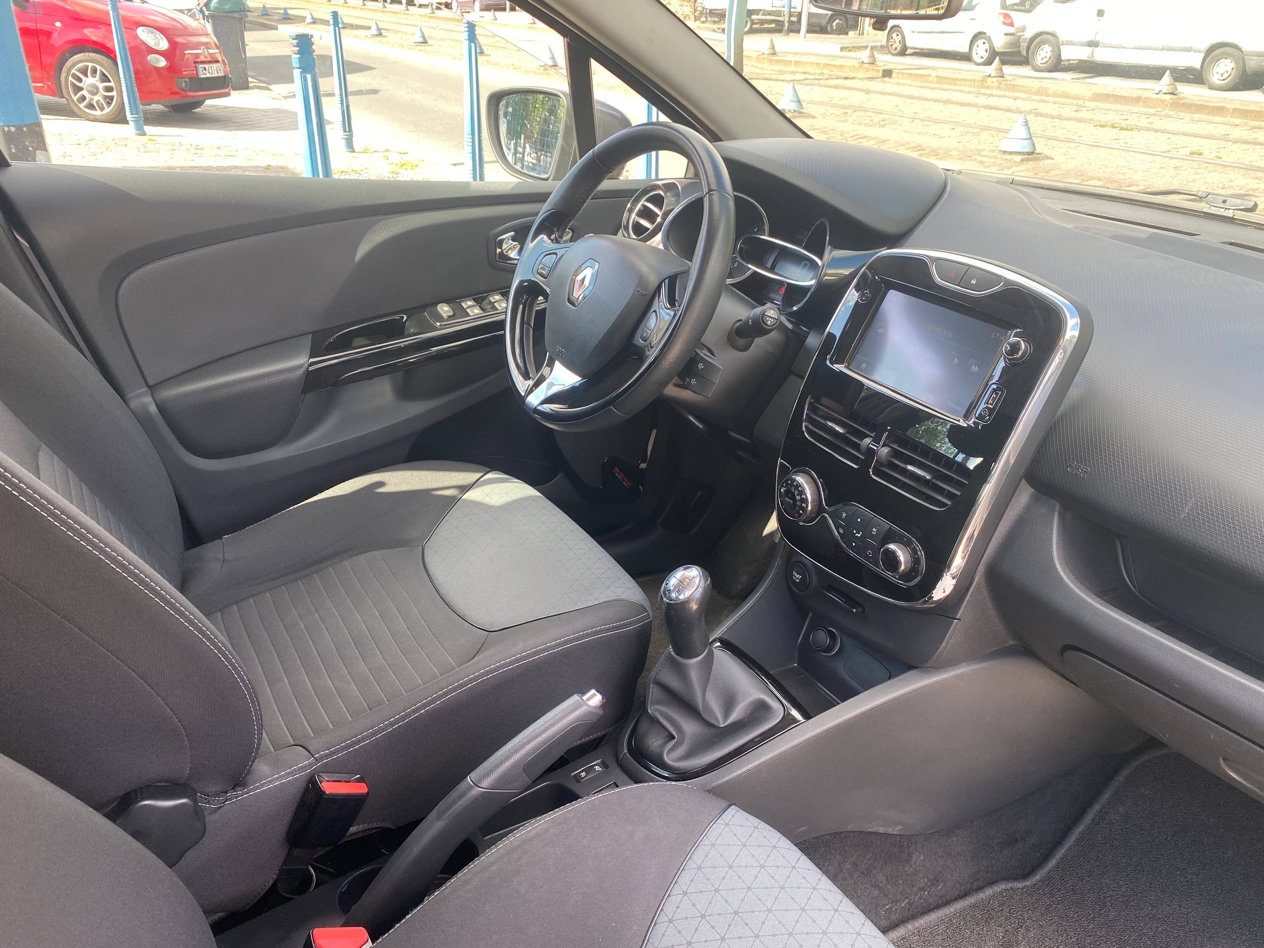 Renault Clio with Cruise control