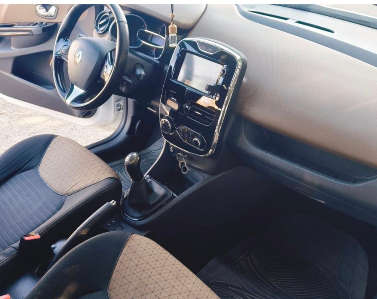 Renault Clio avec Port USB