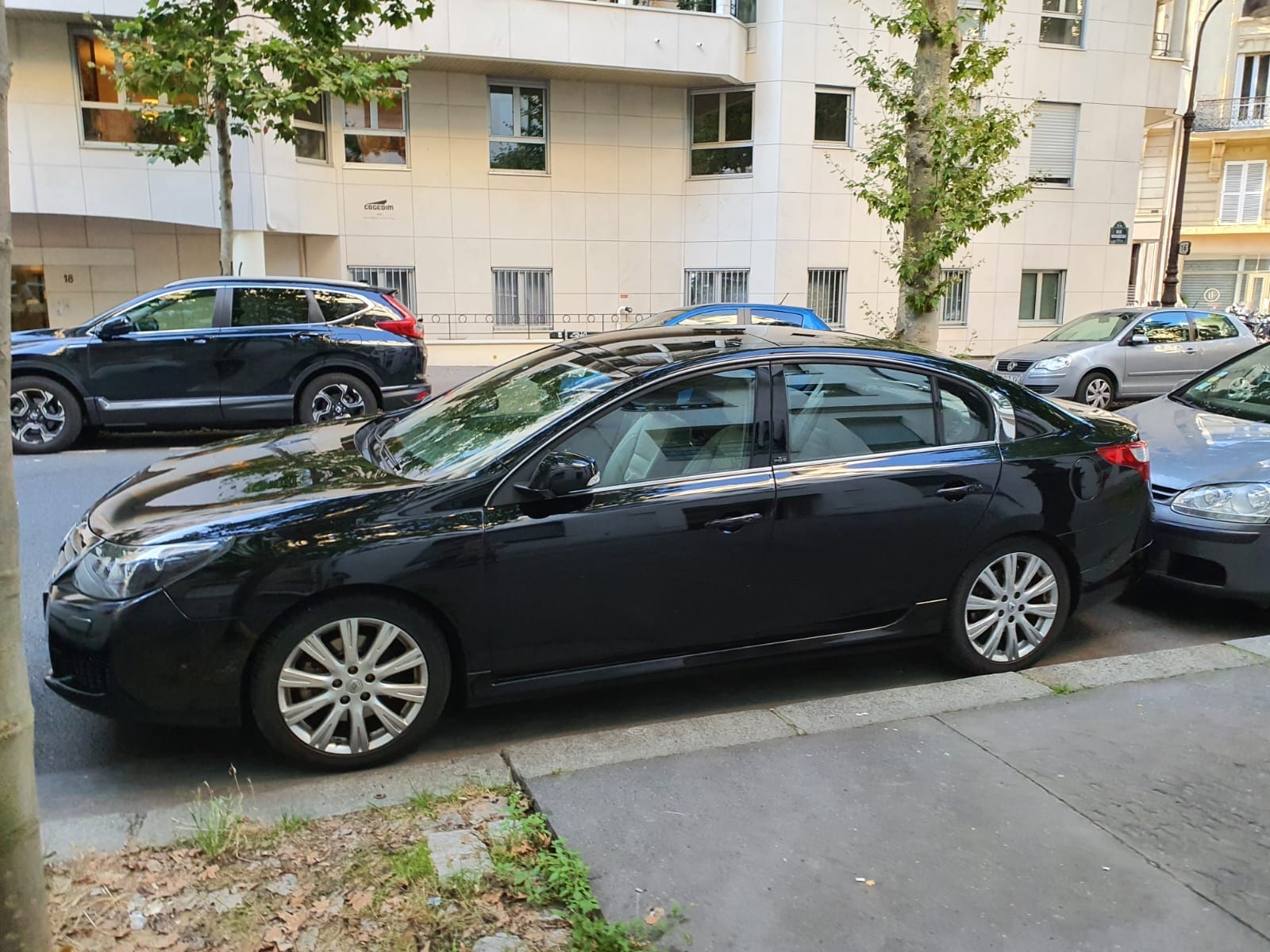Renault Latitude 3.00 avec Climatisation