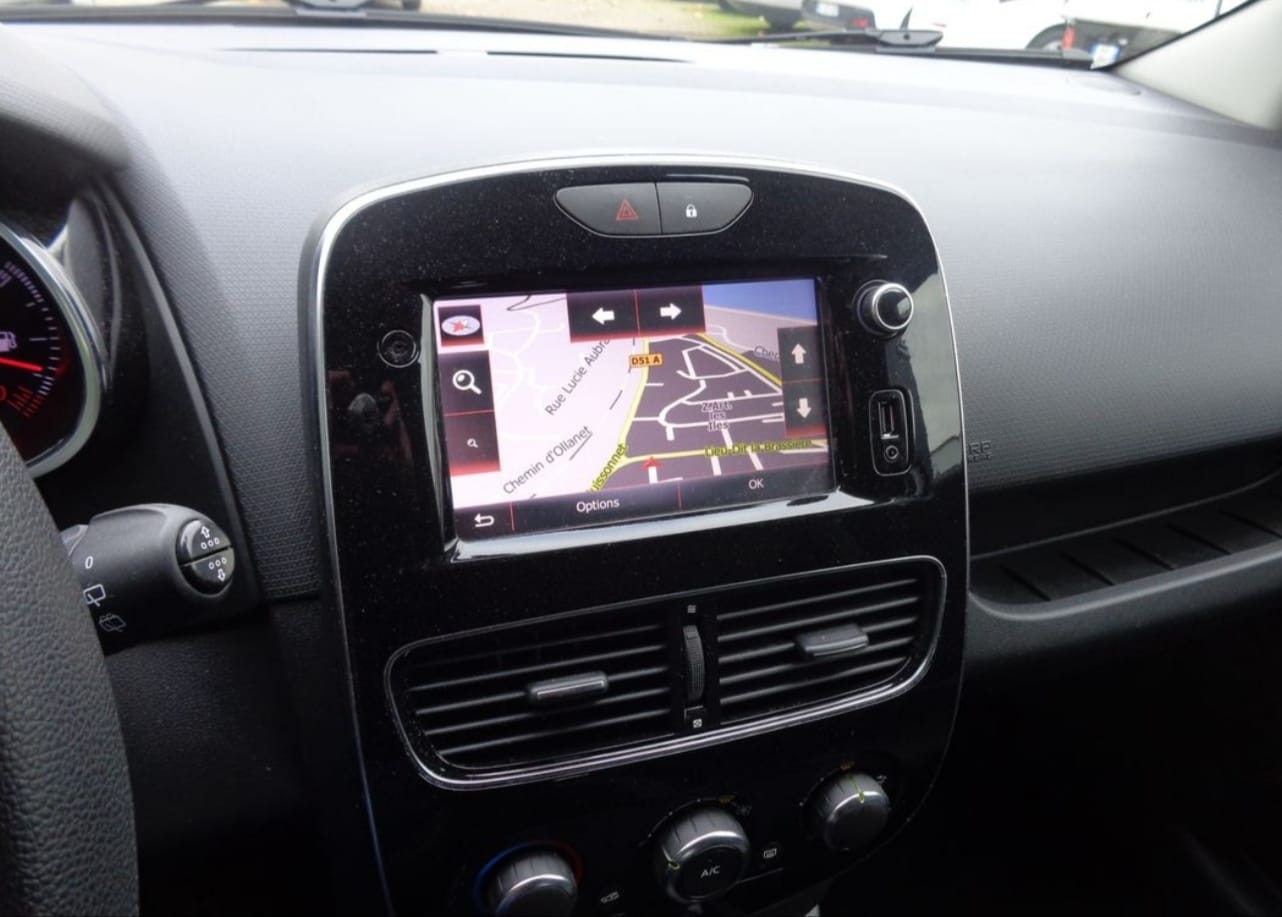 Renault Clio with Apple CarPlay