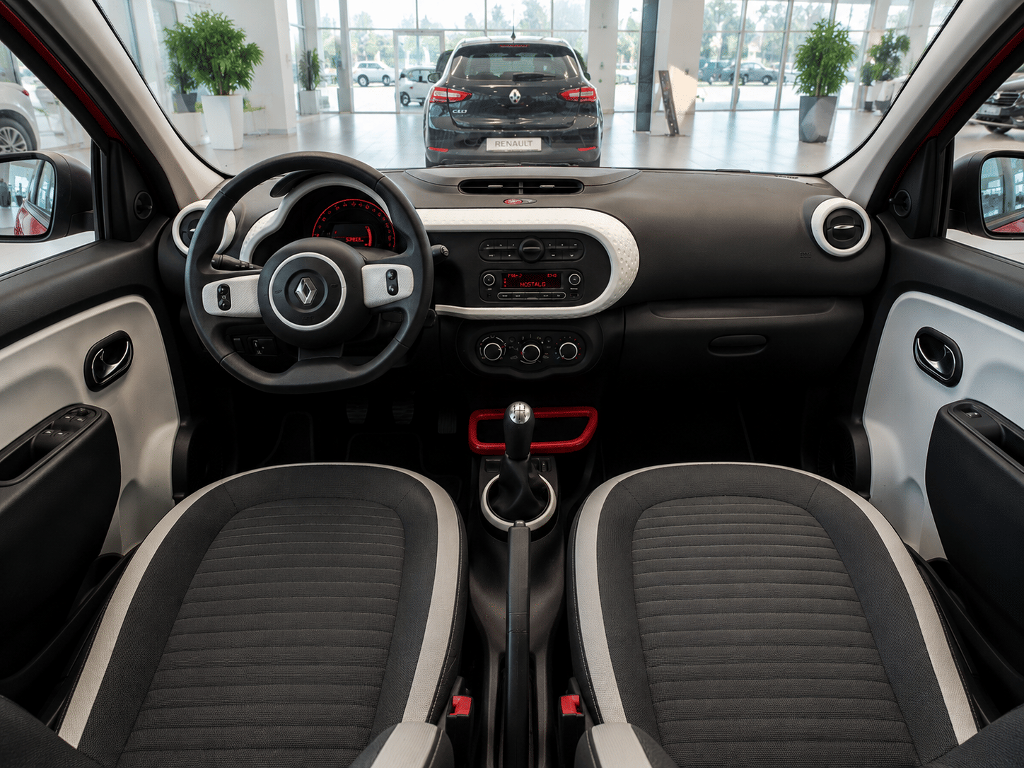 Renault Twingo III 1.0 con Puertos de carga USB