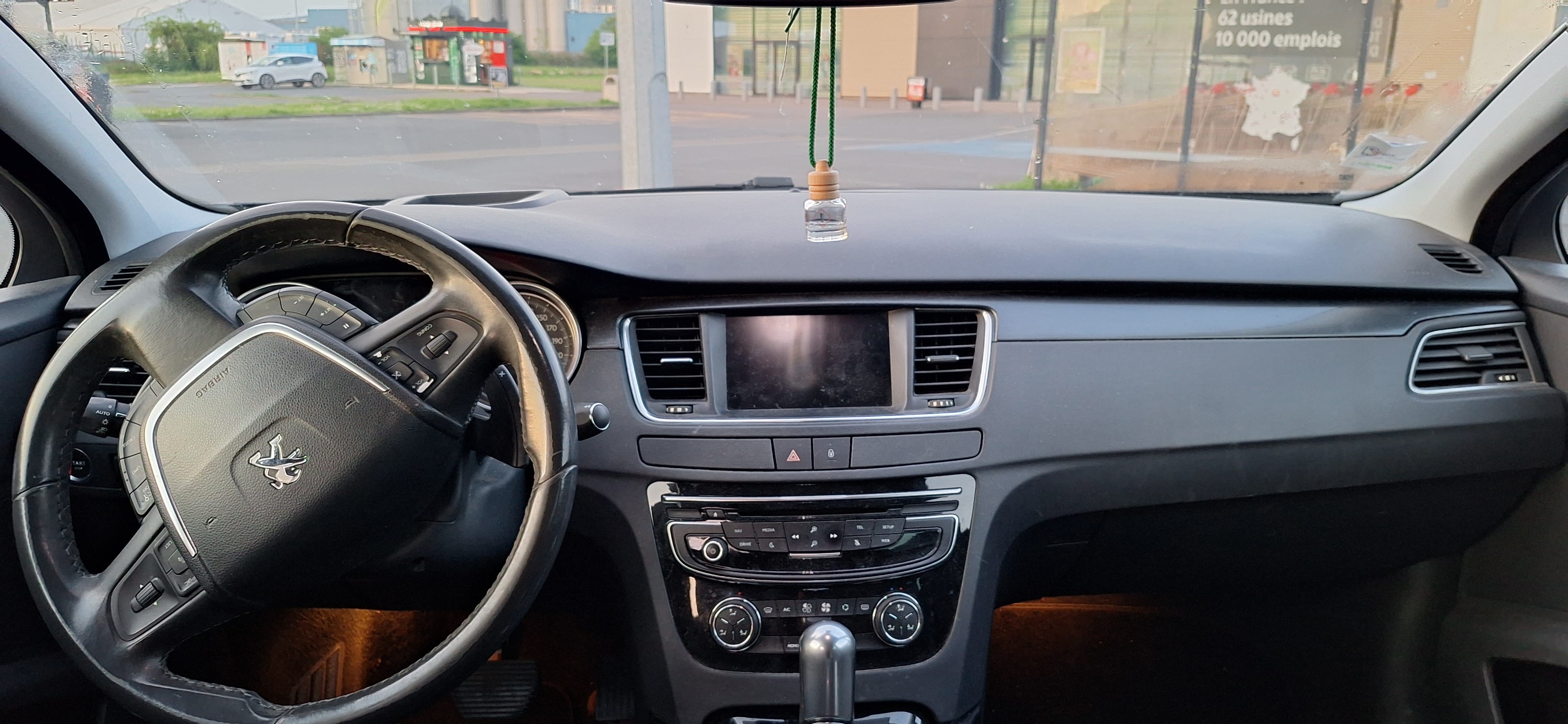 Peugeot 508 SW 2.0 hdi avec GPS