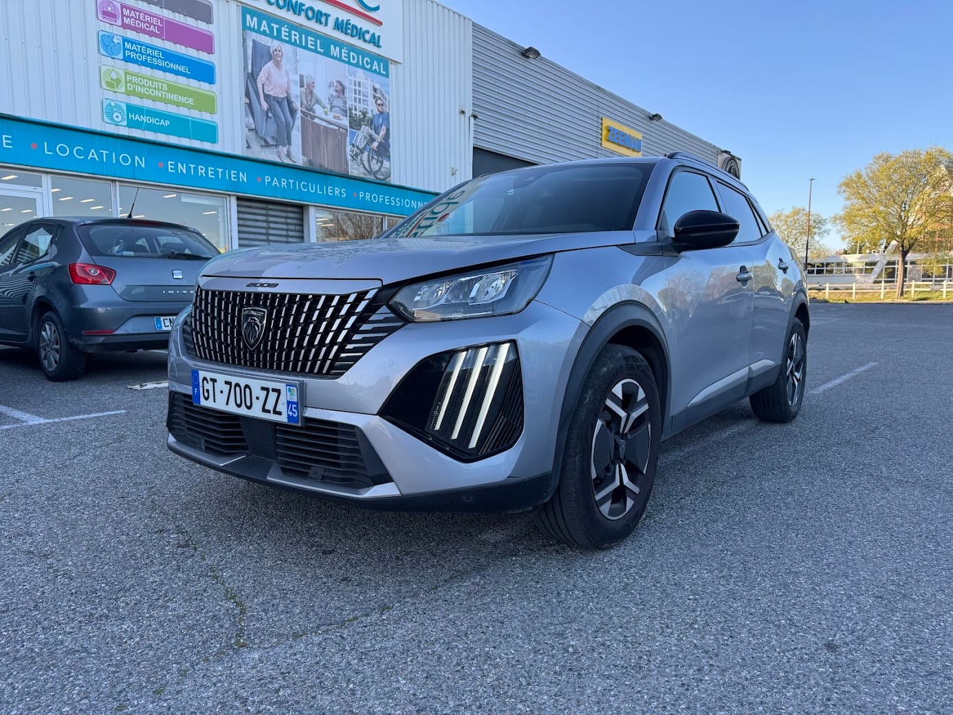 Peugeot 2008 Ess BV auto GT700ZZ, 2024, Essence 95, automatique
