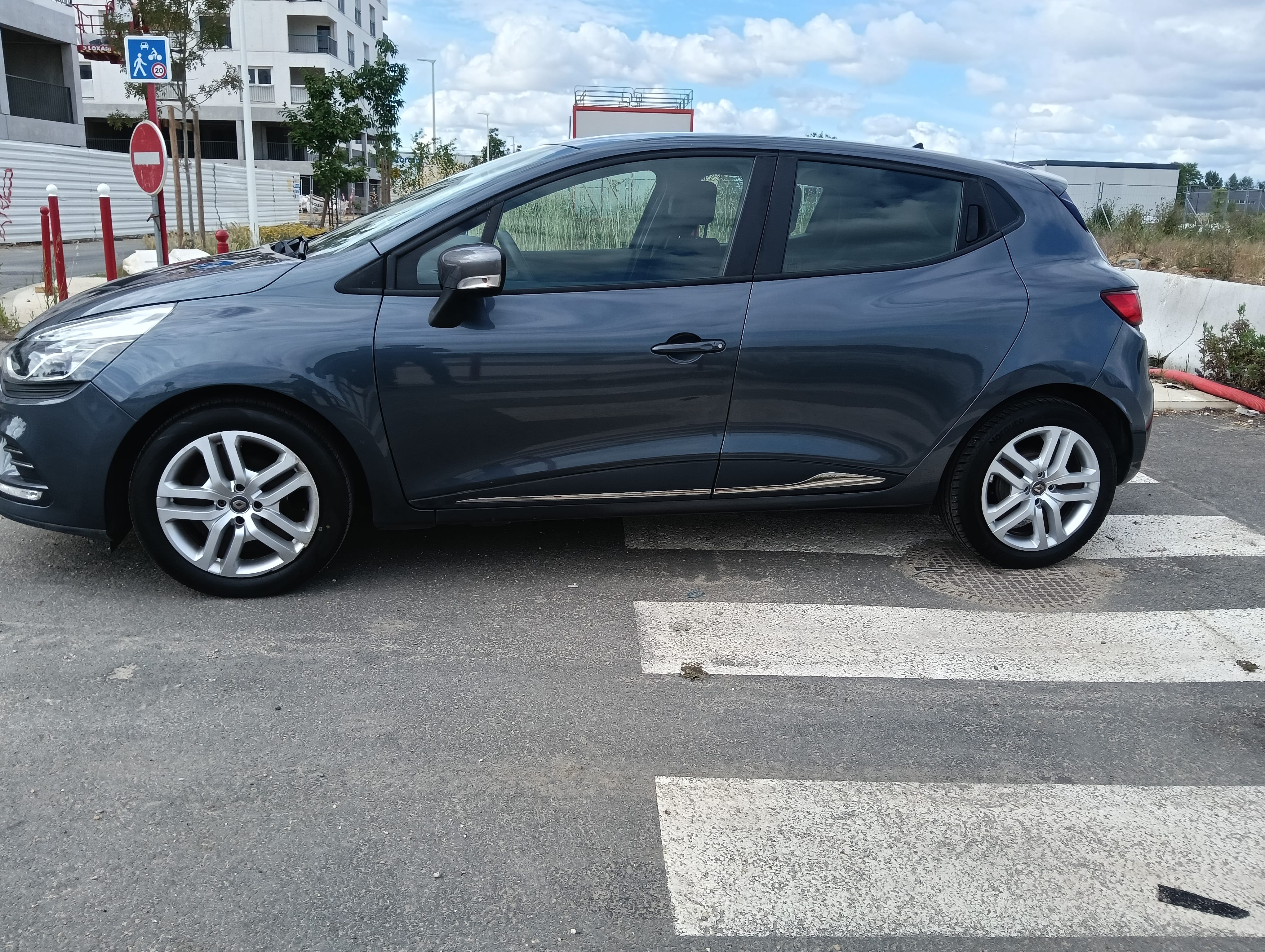 Renault Clio avec Climatisation