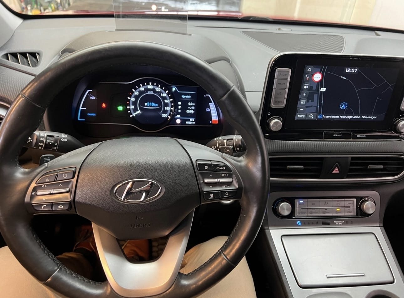 Hyundai Kona Electric med Lydinngang