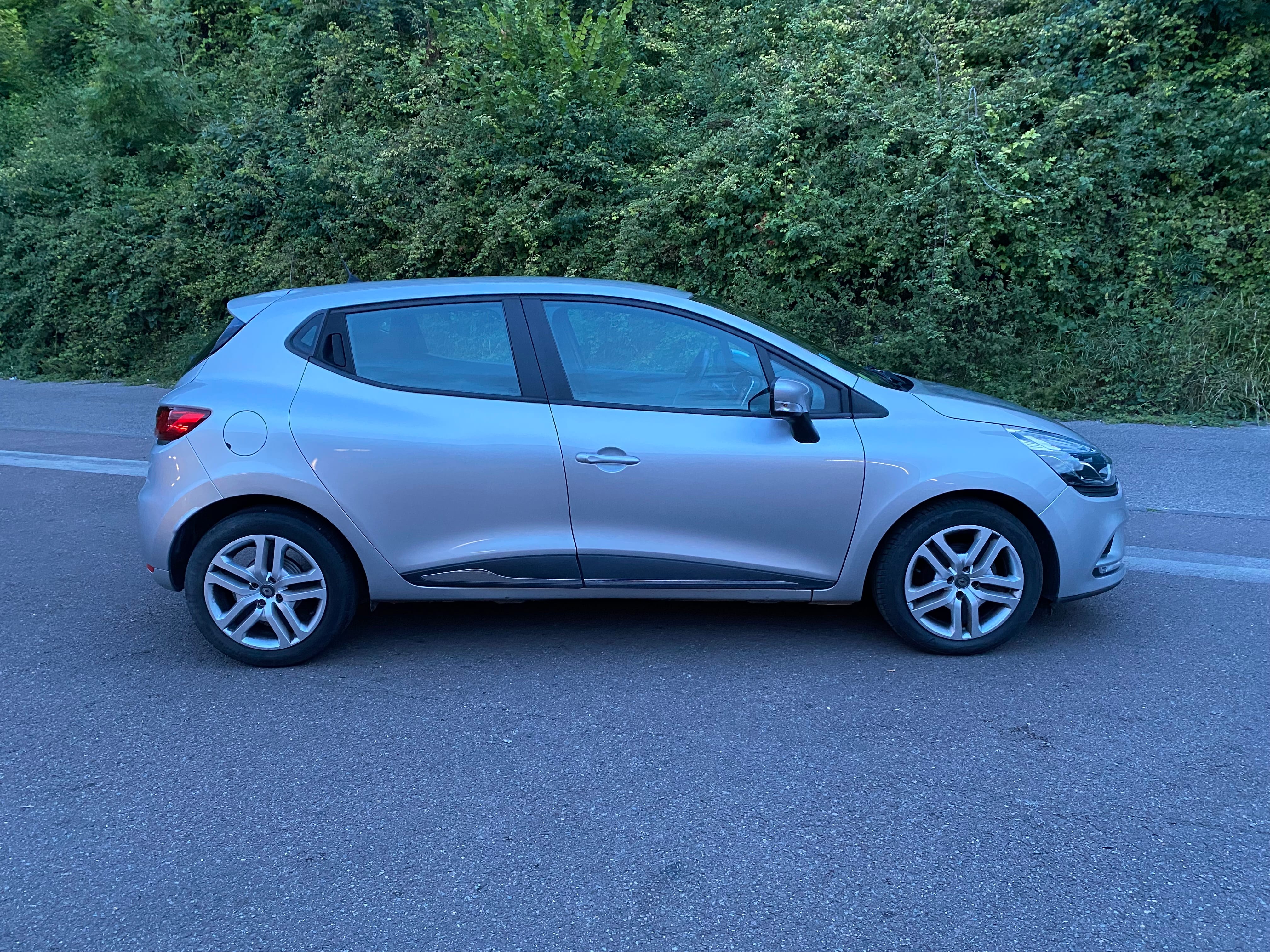 Renault Clio avec Climatisation