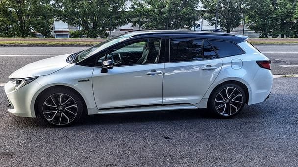 Toyota Corolla Break Hybride avec Climatisation