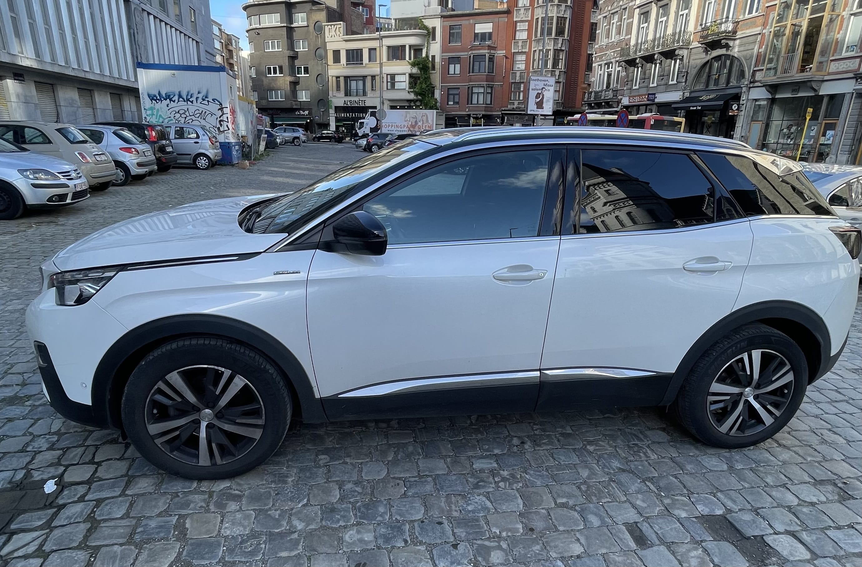 Peugeot 3008 with Air conditioning