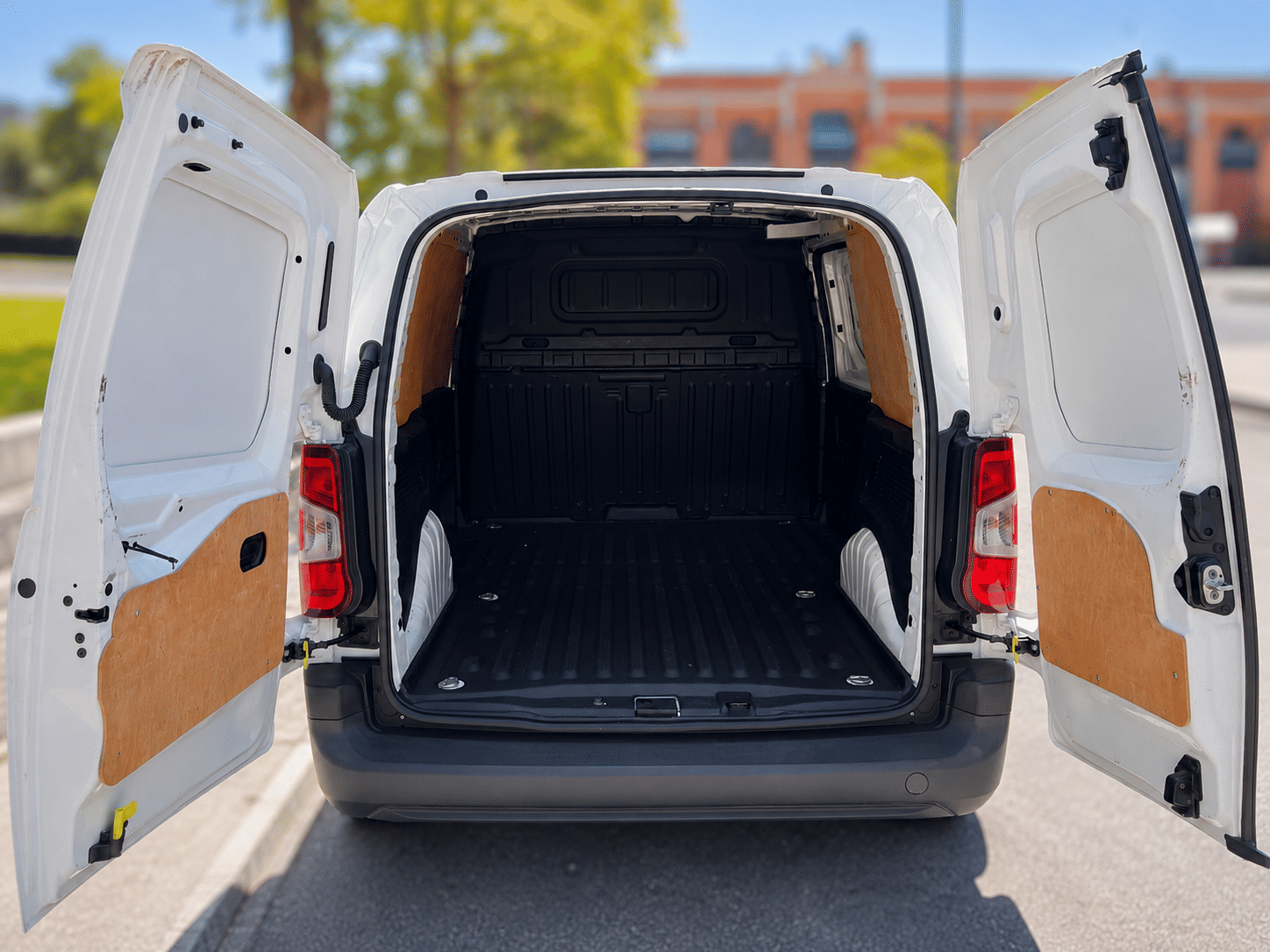 Citroen Berlingo Plataforma Cabina con Android Auto