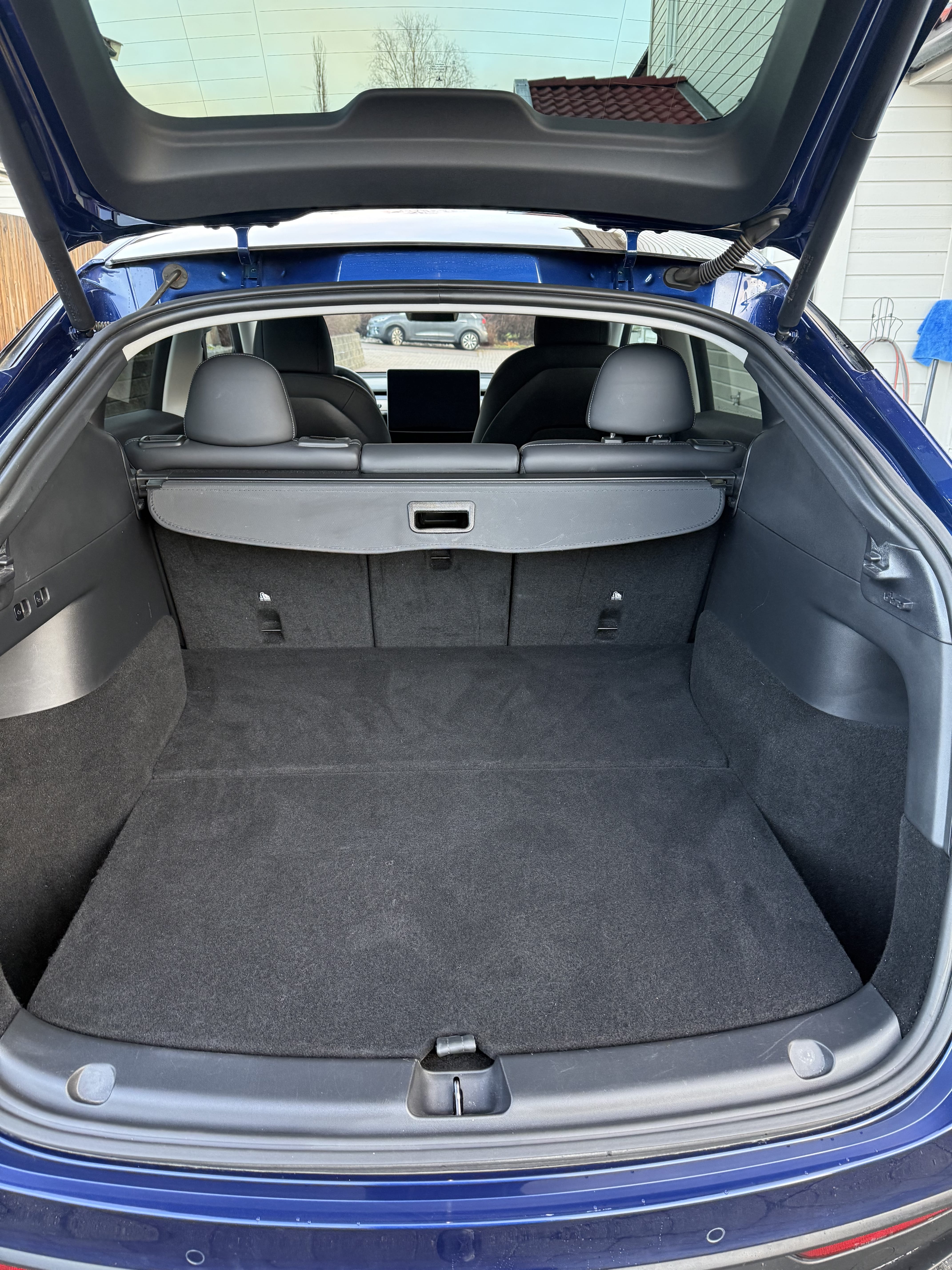 Tesla Model Y Long Range con Control de velocidad