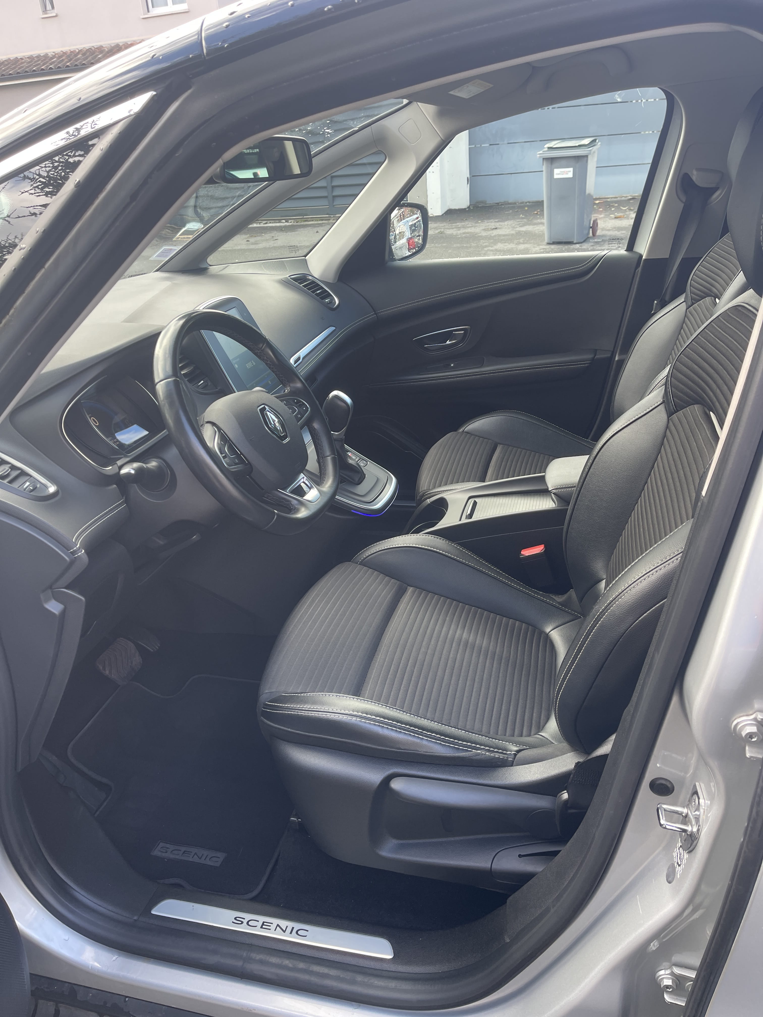Renault Scenic 1.6 DCI Business EDC7 110cv avec Régulateur de vitesse