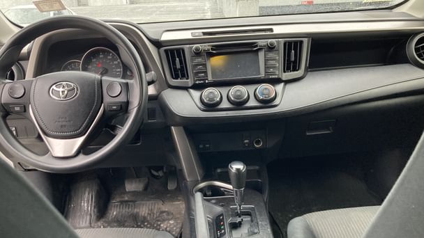 Toyota RAV4 LE with Audio / iPod input
