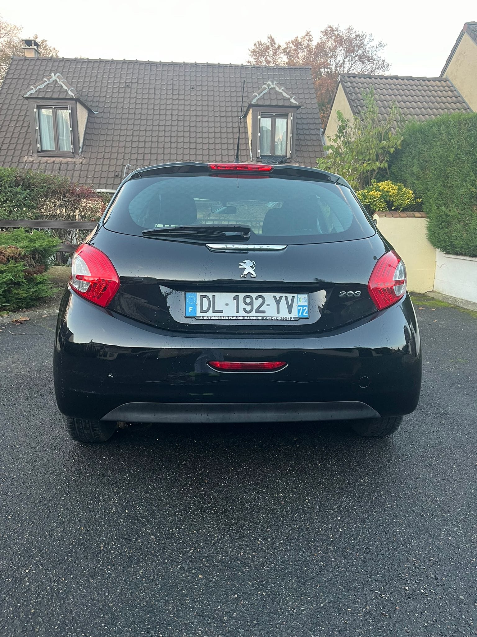 Peugeot 208 avec GPS