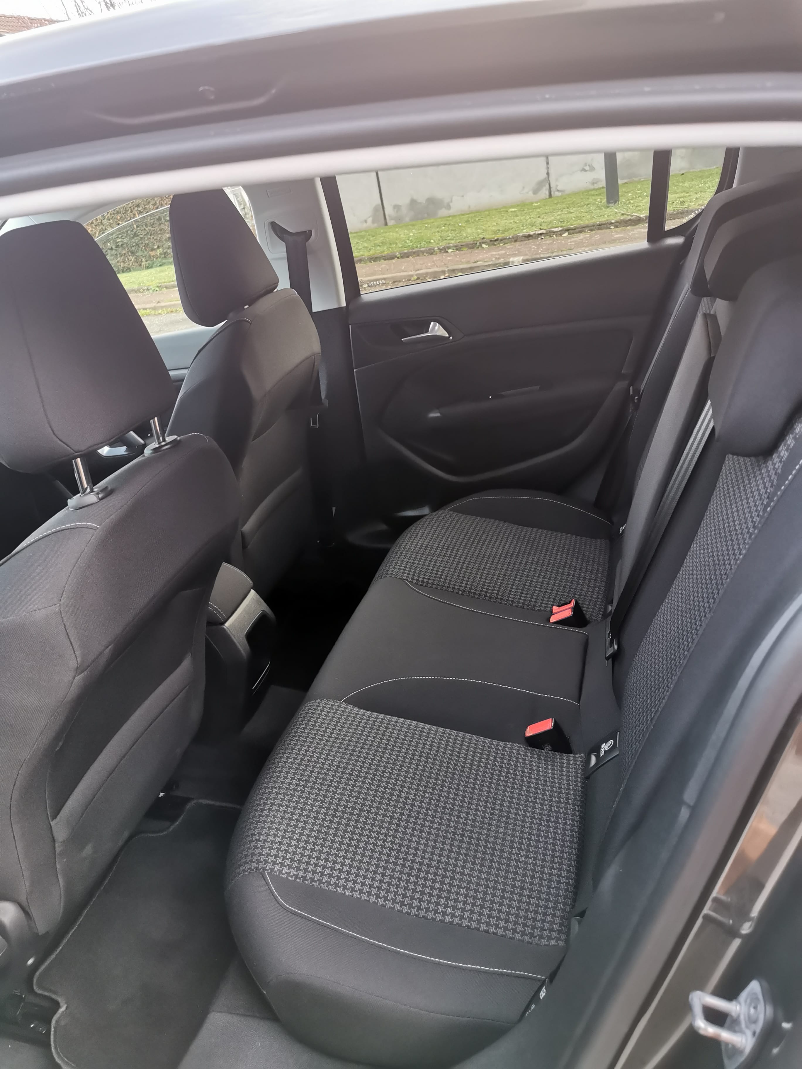 Peugeot 308 avec Entrée audio / iPod