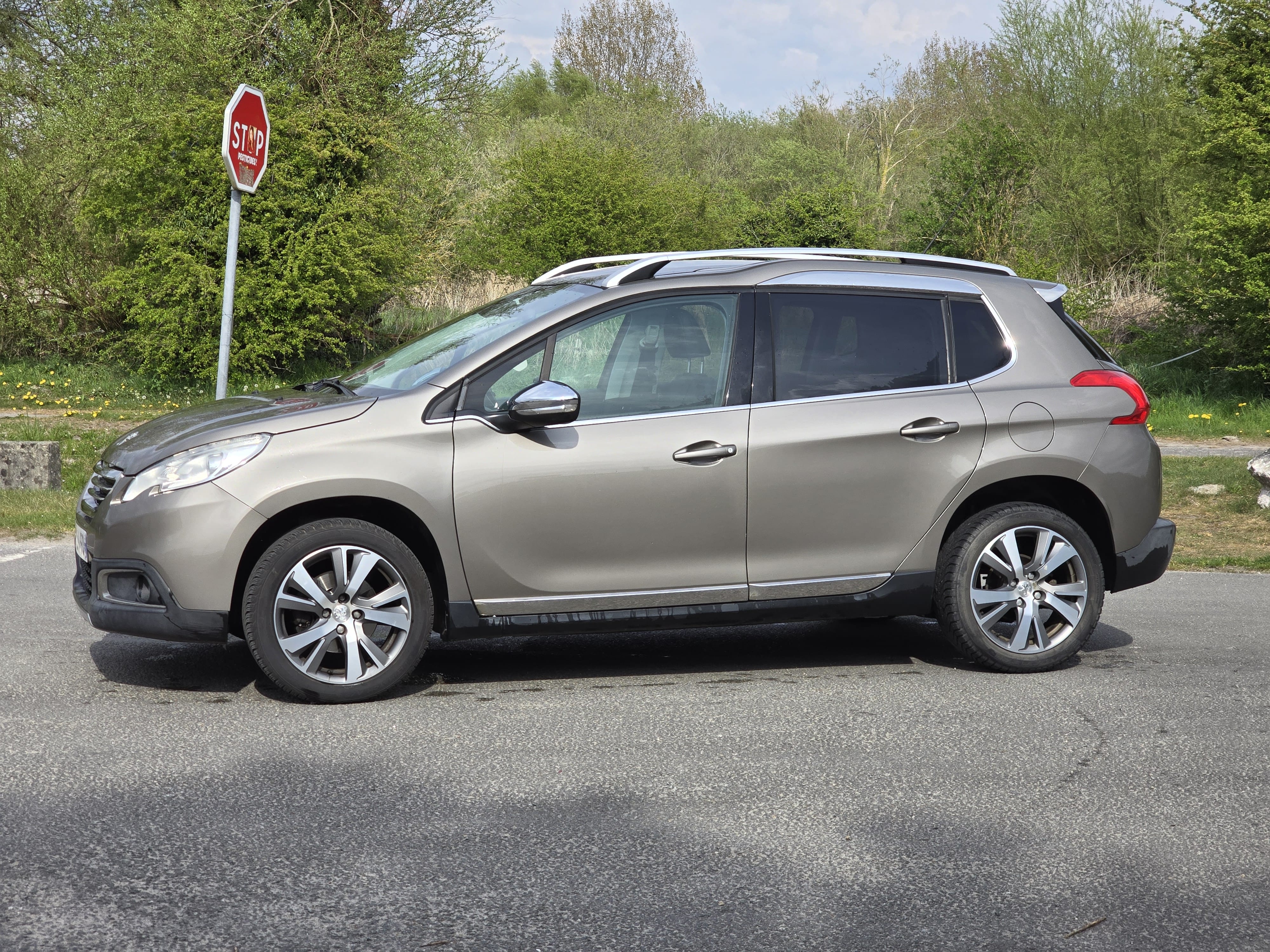 Peugeot 2008 avec Climatisation