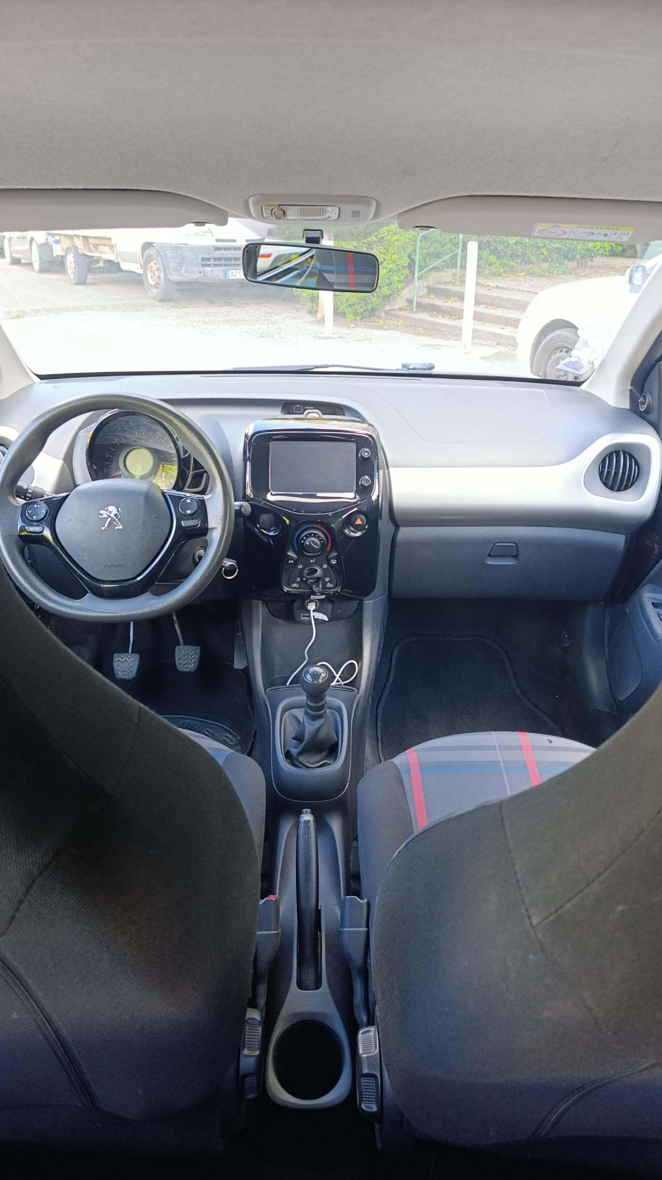 Peugeot 108 avec Apple CarPlay