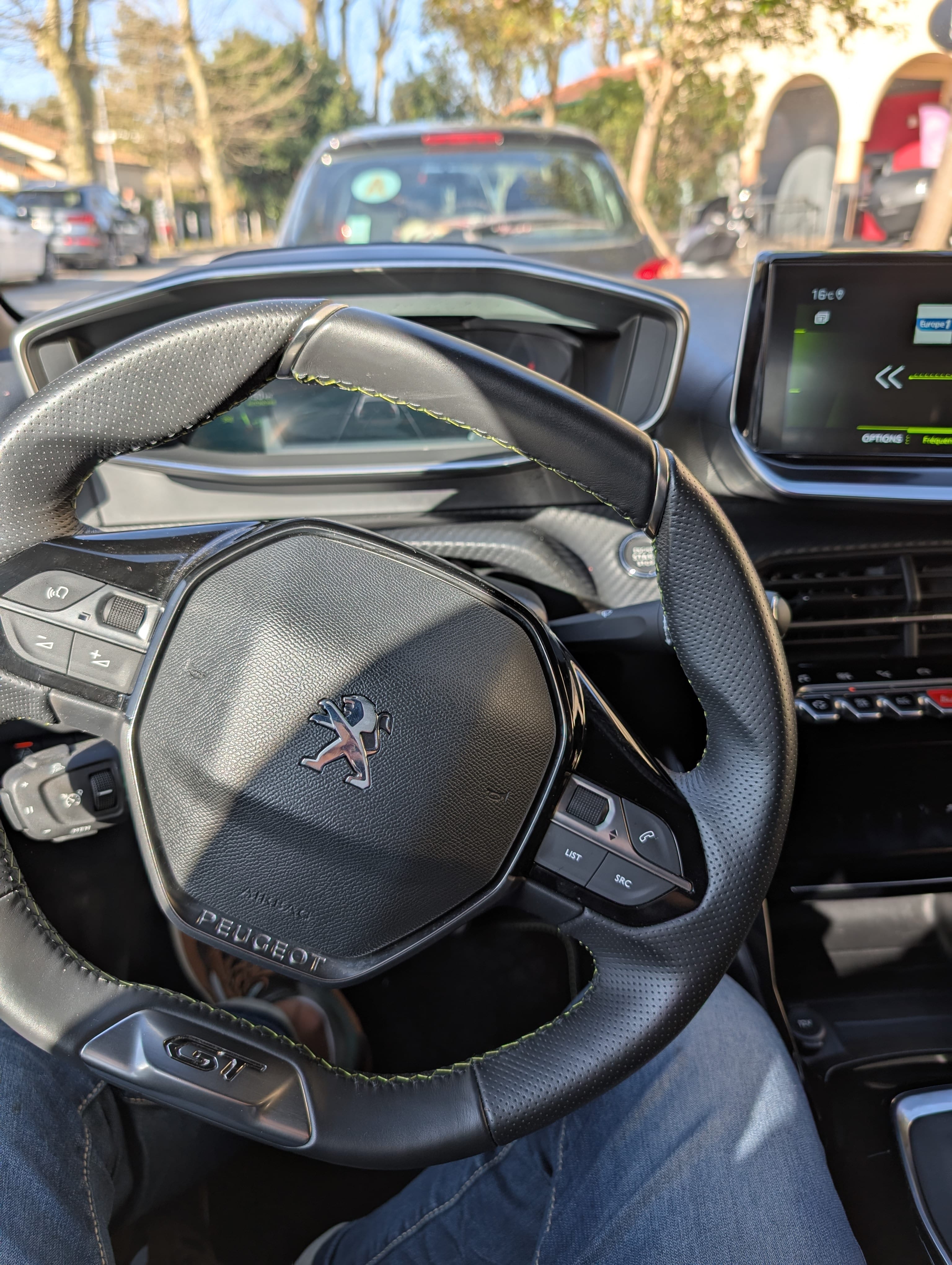 Peugeot 208 GT Line avec Régulateur de vitesse